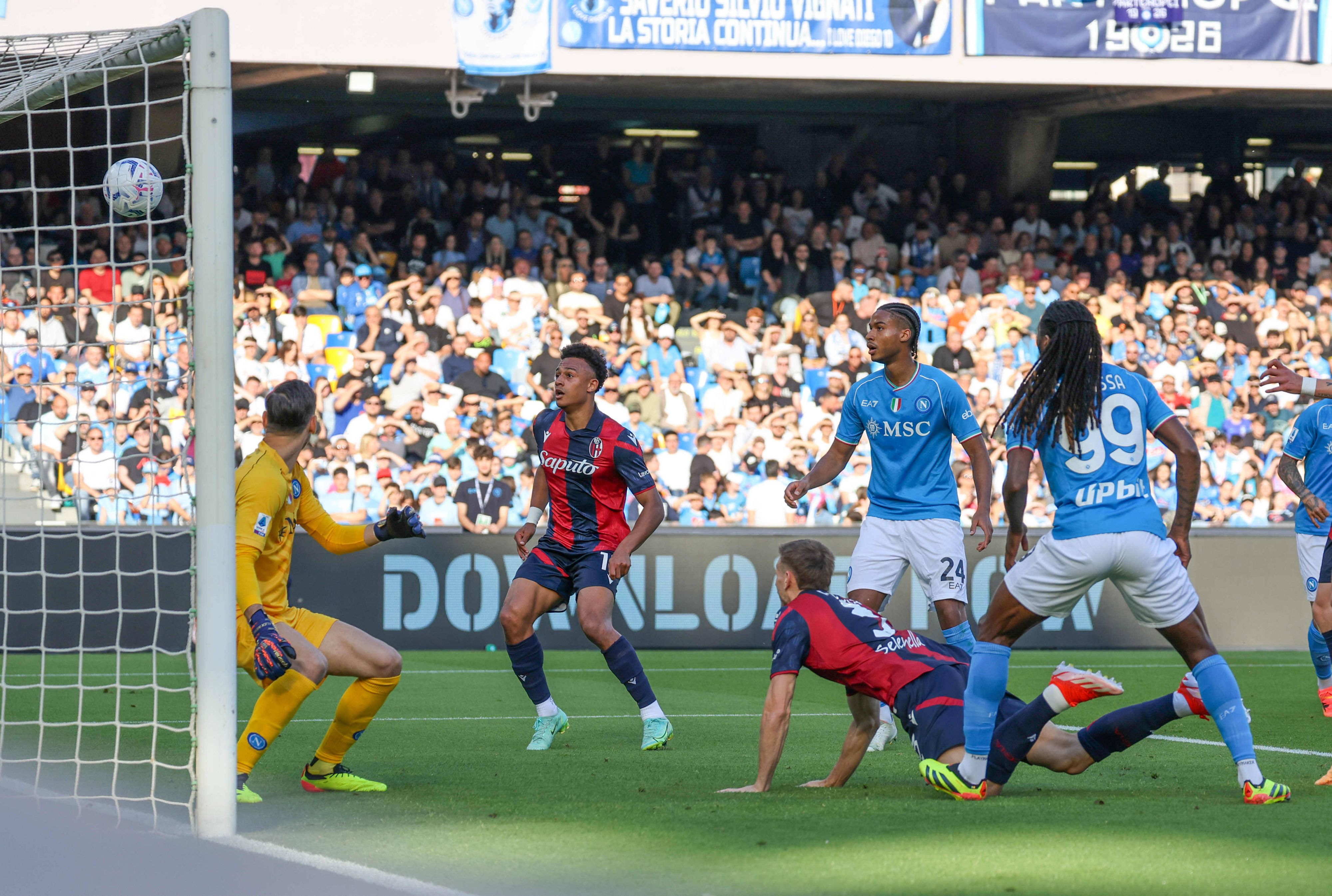 Stefan Posch netzt ein.