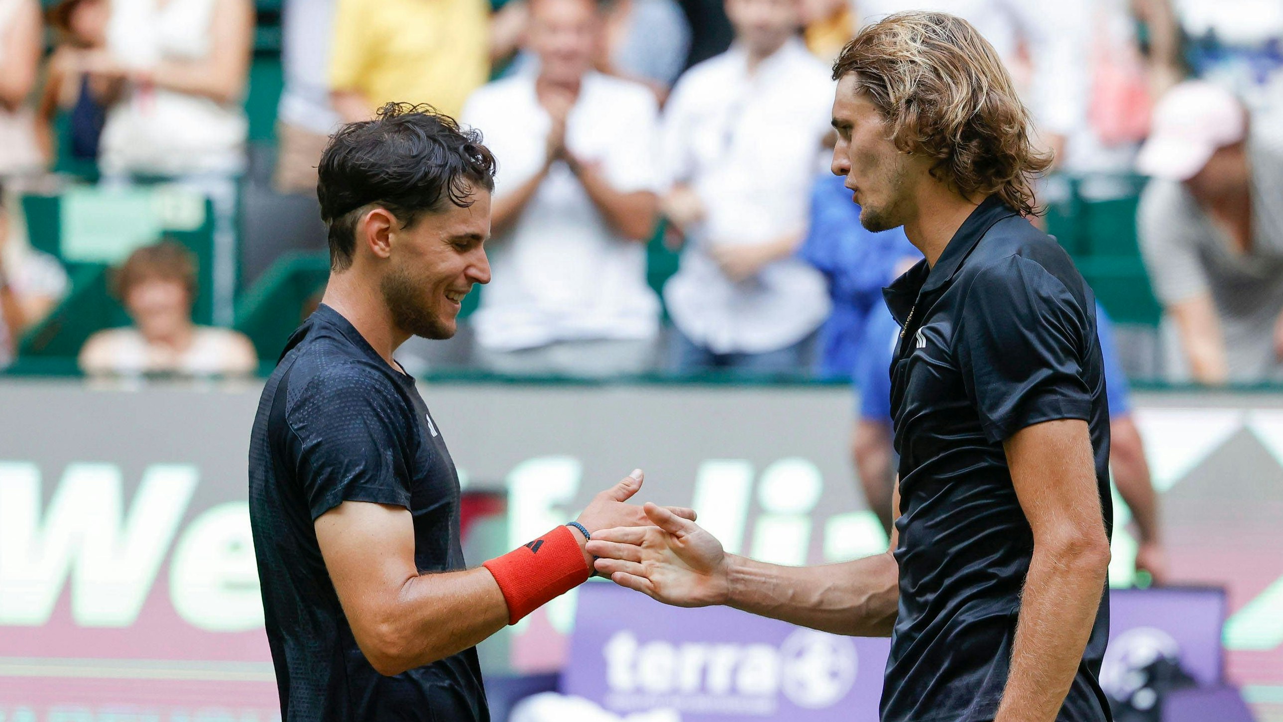 Dominic Thiem verlässt die Tennis-Bühne am Saisonende, nun sprach Alexander Zverev. 