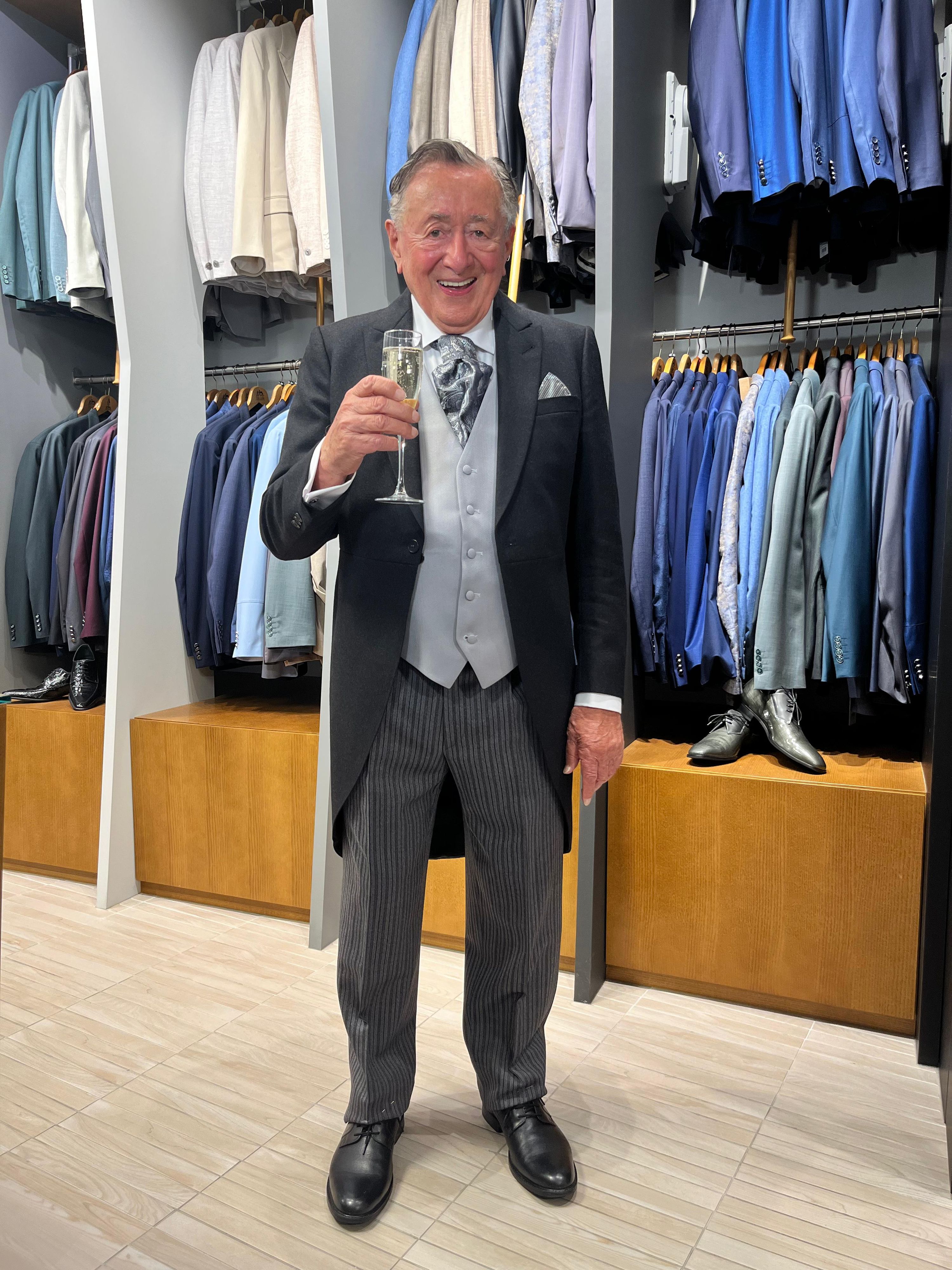 Richard Lugner zeigt Stil bei der Wahl seines Looks