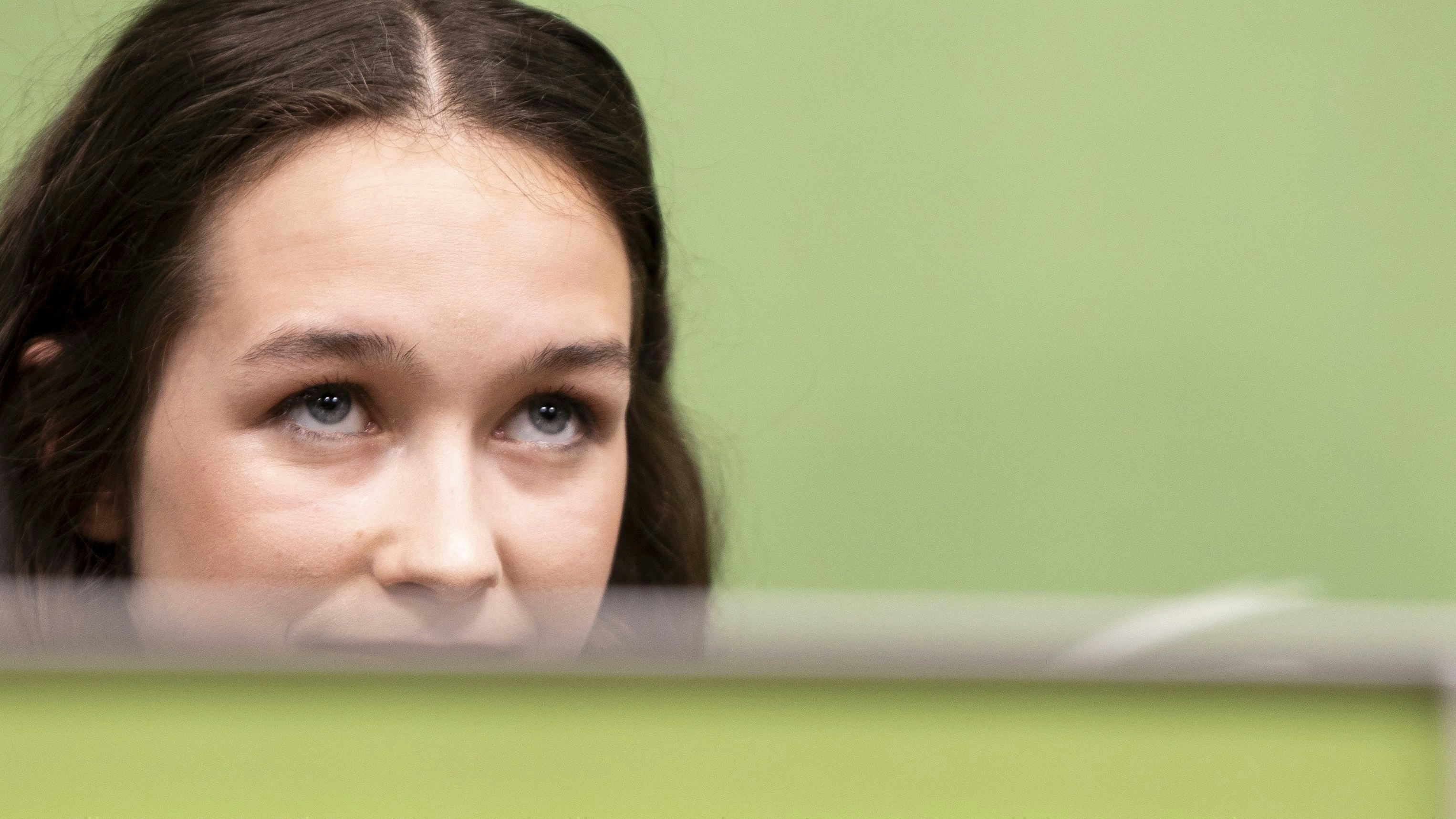 Download von www.picturedesk.com am 12.05.2024 (07:54).  ABD0060_20240508 - WIEN - ÖSTERREICH: Spitzenkandidatin Lena Schilling (Grüne) am Mittwoch, 08. Mai 2024 anl. einer Stellungnahme der Grünen zu durch einen "Standard"- Bericht aufgetauchten Vorwürfen gegen Spitzenkandidatin Lena Schilling in Wien. - FOTO: APA/TOBIAS STEINMAURER - 20240508_PD1433 - Rechteinfo: Rights Managed (RM)