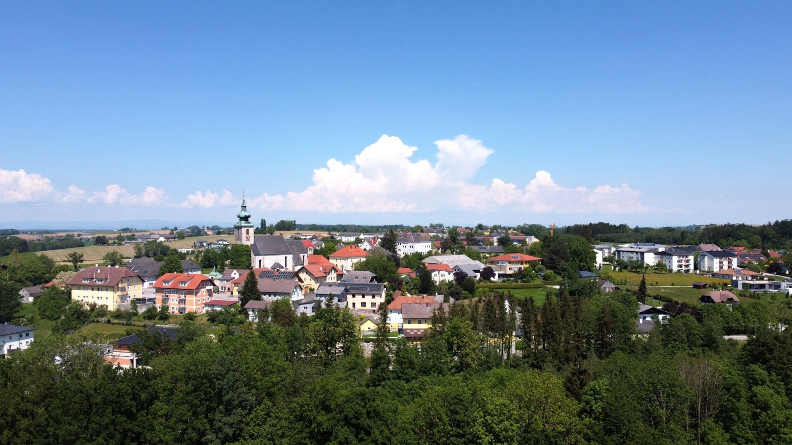 Die 2.962-Einwohner-Gemeinde Ried im Traunkreis (Bez. Kirchdorf): Hier ist Kaleen aufgewachsen – groß gefeiert wurde der Erfolg der Sängerin hier nicht.
