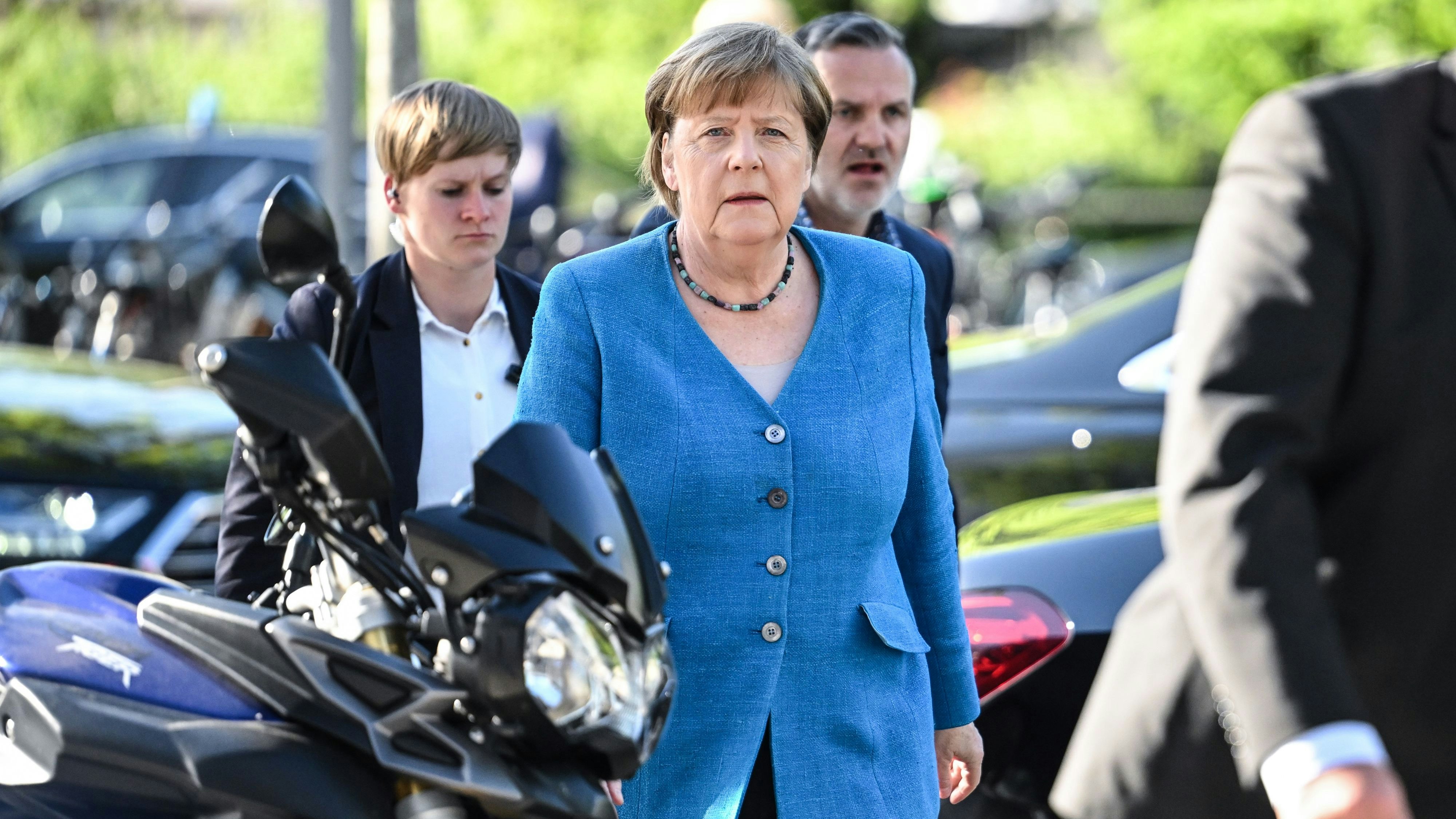 Überraschend besuchte Angela Merkel am 13. Mai die Abschiedsparty des Grünen Jürgen Trittin 