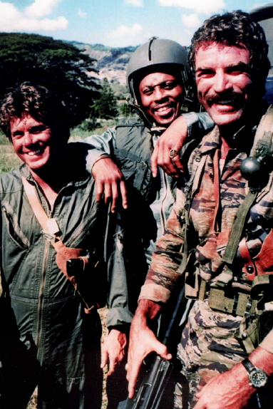 "Zwei Marines und ein Navy SEAL": Rick (Larry Manetti), T.C. (Roger E. Mosley) und Tom Selleck am Set von "Magnum"