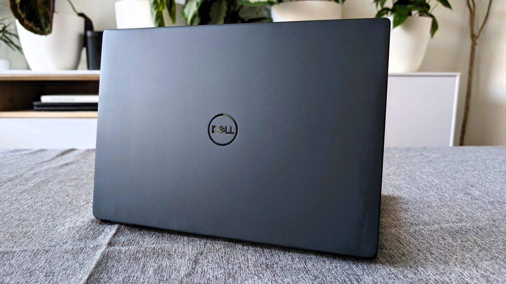 Dell Technologies hat mit dem Latitude 7340 (gibt es auch als 2-in-1-Modell) einen Laptop geschaffen, der nur auf den ersten Blick ganz klassisch aussieht.