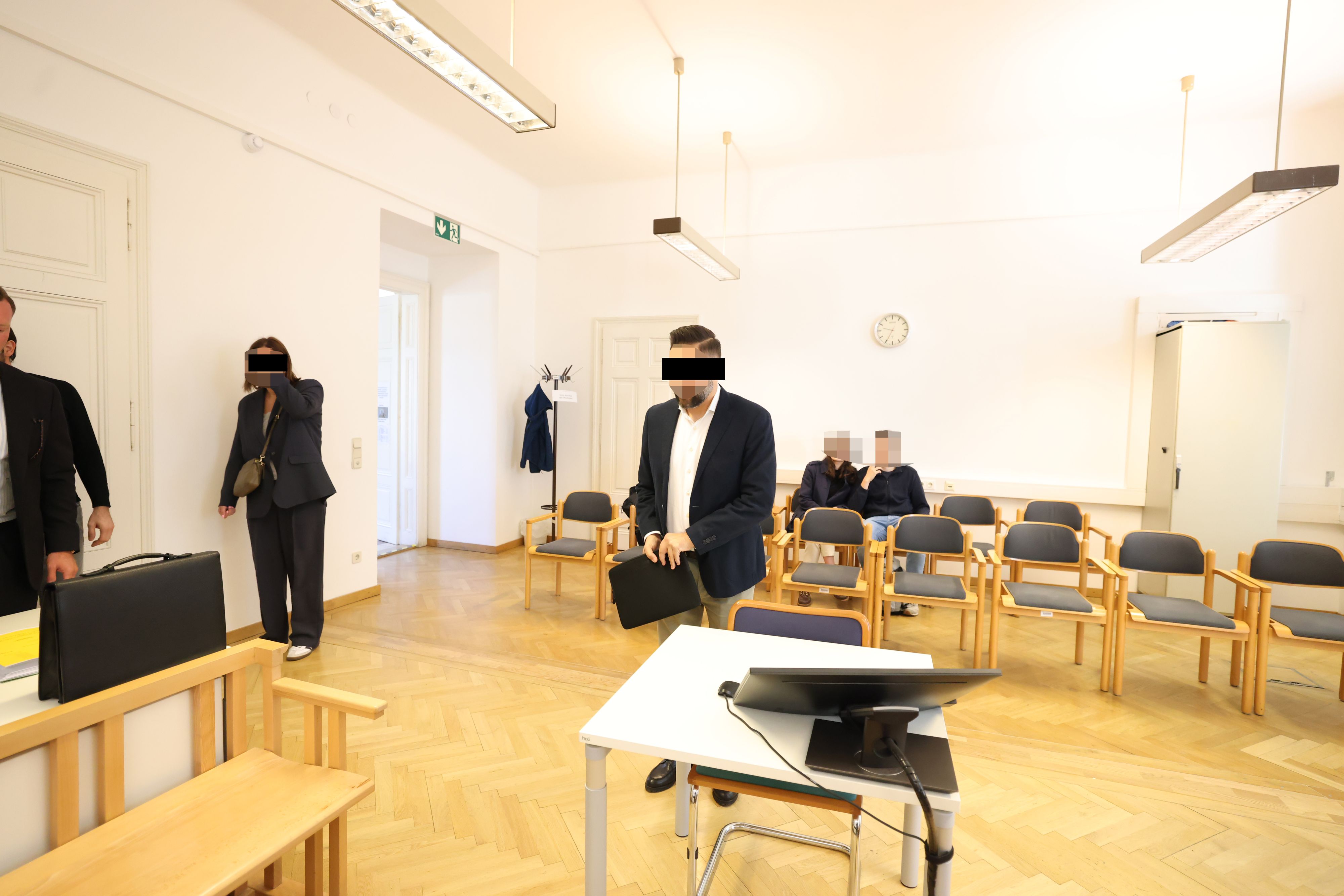 Betrug mit Coronatests: Der Hauptangeklagte vor Gericht.