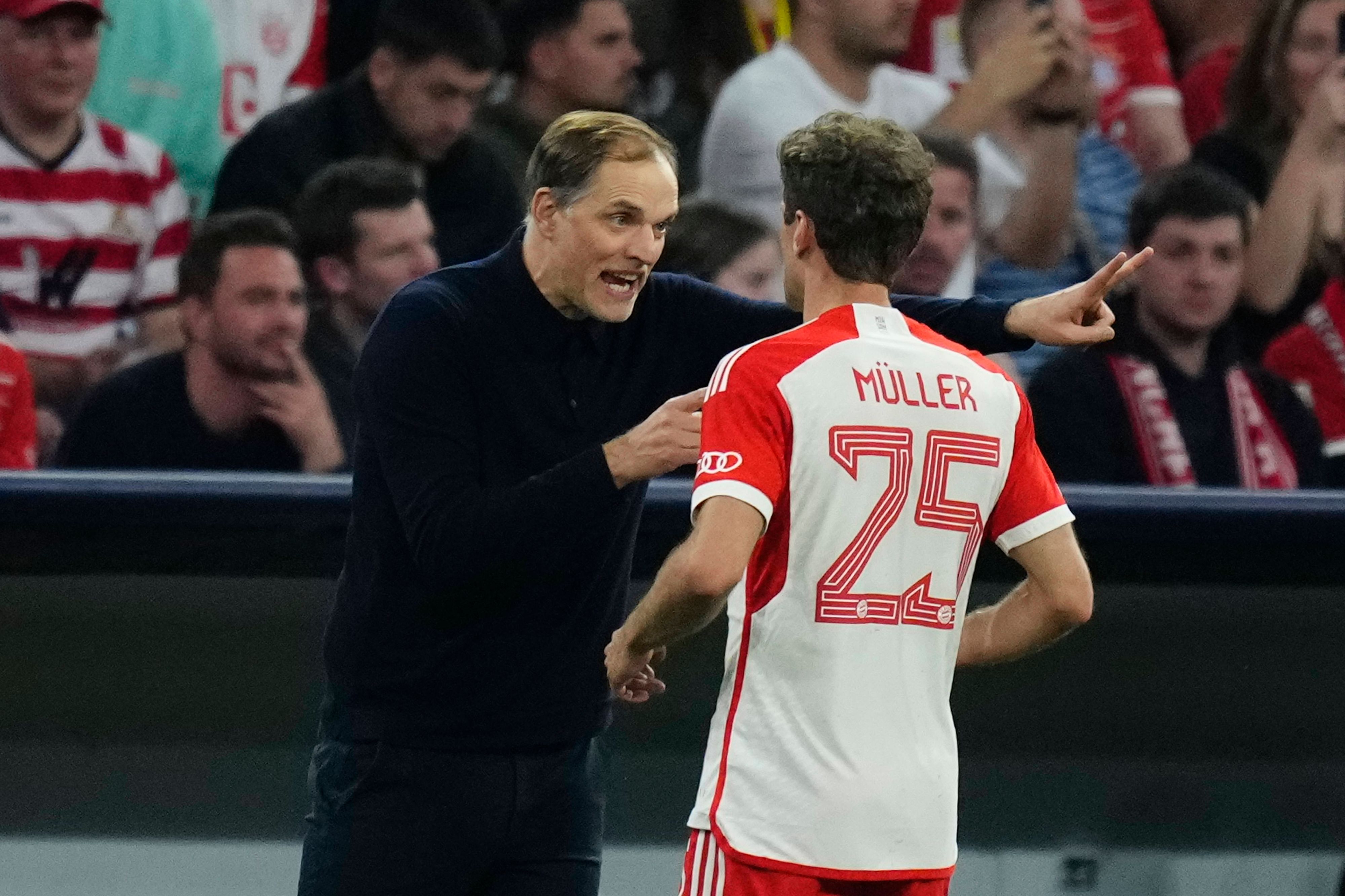Thomas Tuchel mit Thomas Müller