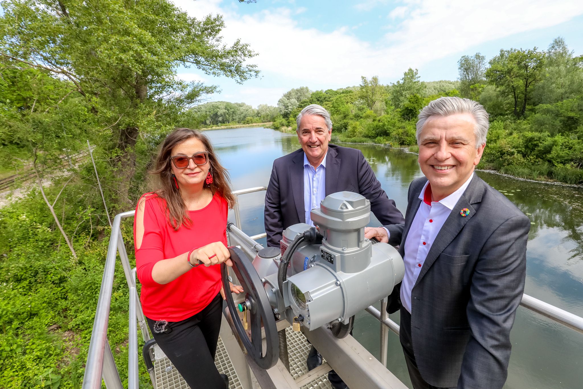 Stadträtin Ulli Sima, der Donaustädter Bezirksvorstehers Ernst Nevrivy und der Donaustädter Gemeinderats Josef Taucher (v.l.).
