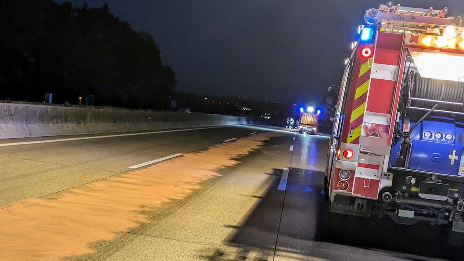 Gegen 5.30 Uhr wurde die A1 wieder für den Verkehr freigegeben.