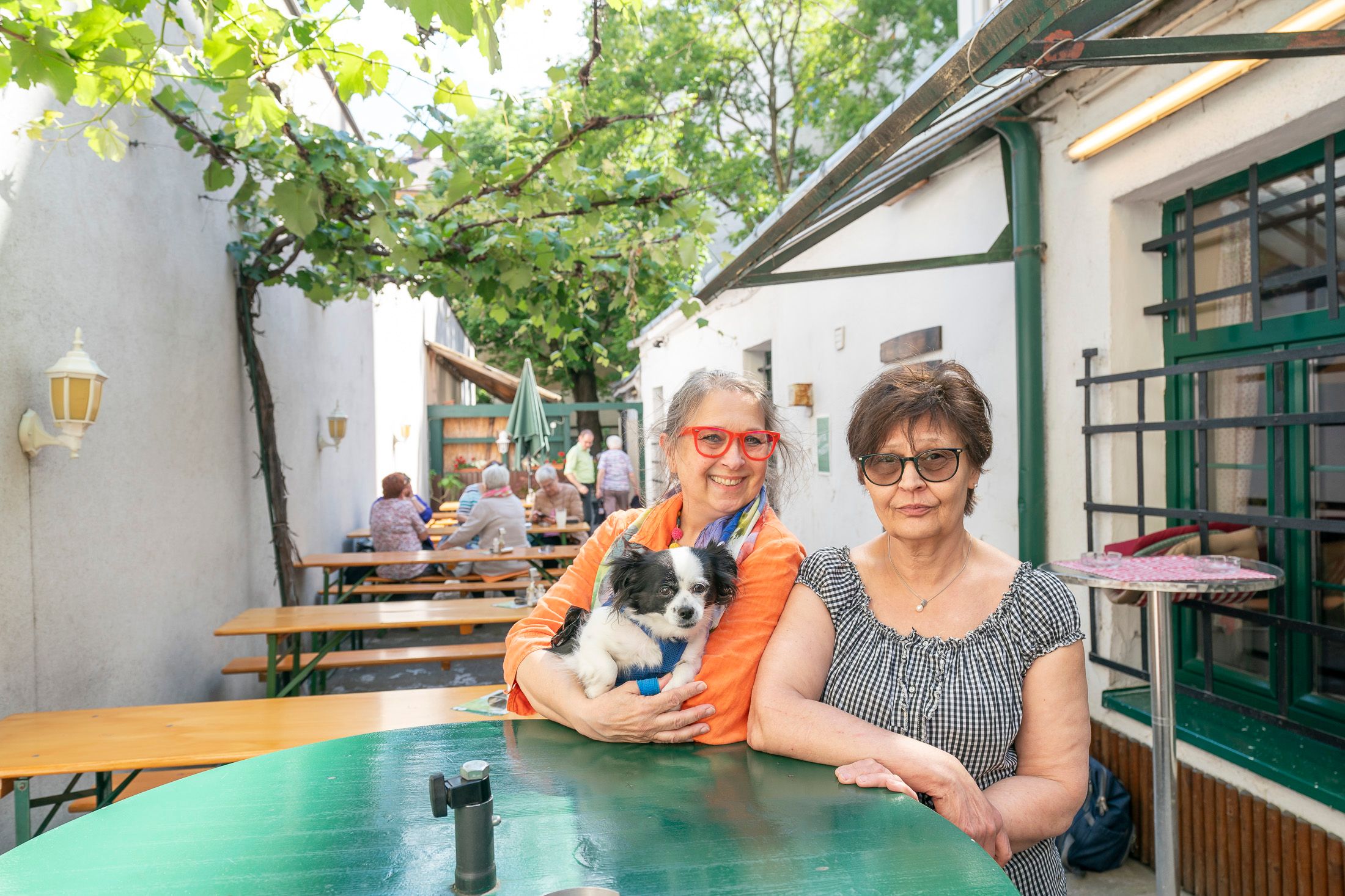 Raphaela Keller und Brigitte Bischinger 