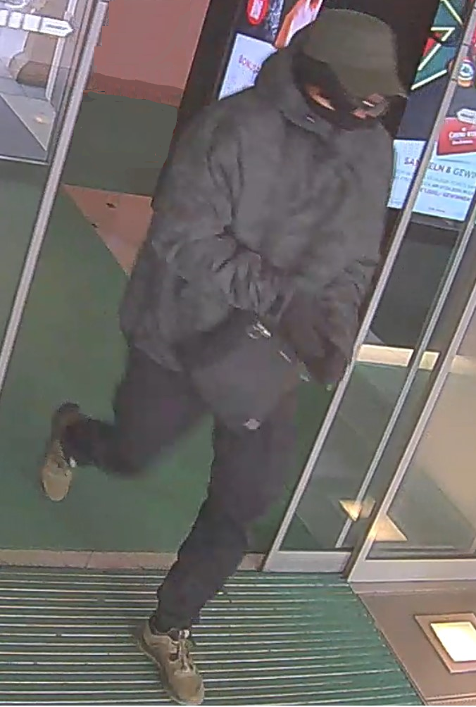 Wer (er)kennt diesen Mann?