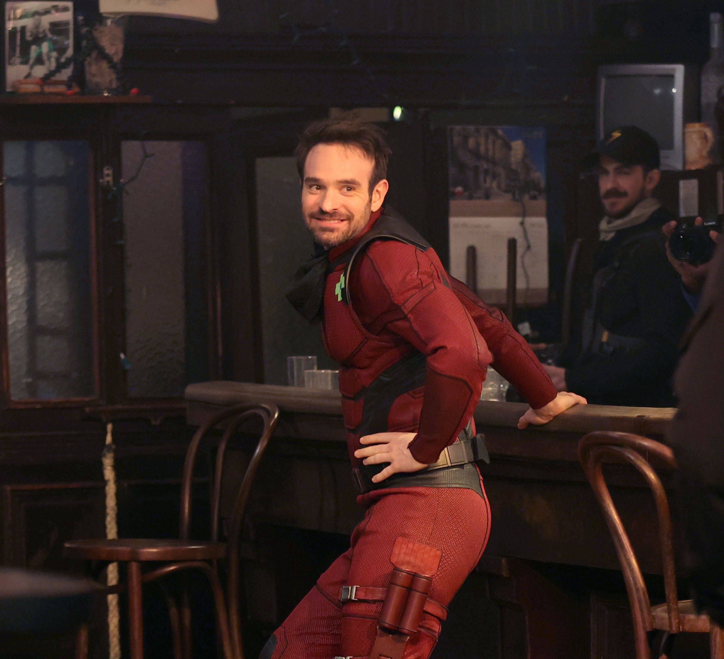 Da kann Schuspieler Charlie Cox auch nur noch bedrückt lächeln...