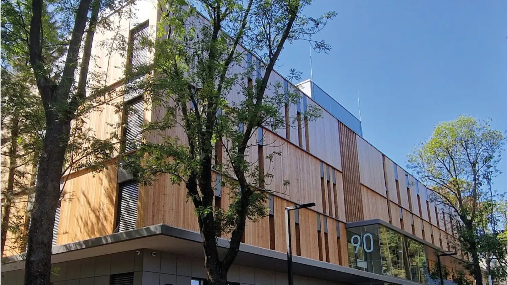 Die neue Psychiatrische Abteilung der Klinik Ottakring besteht aus 3.000 Kubikmeter Holz