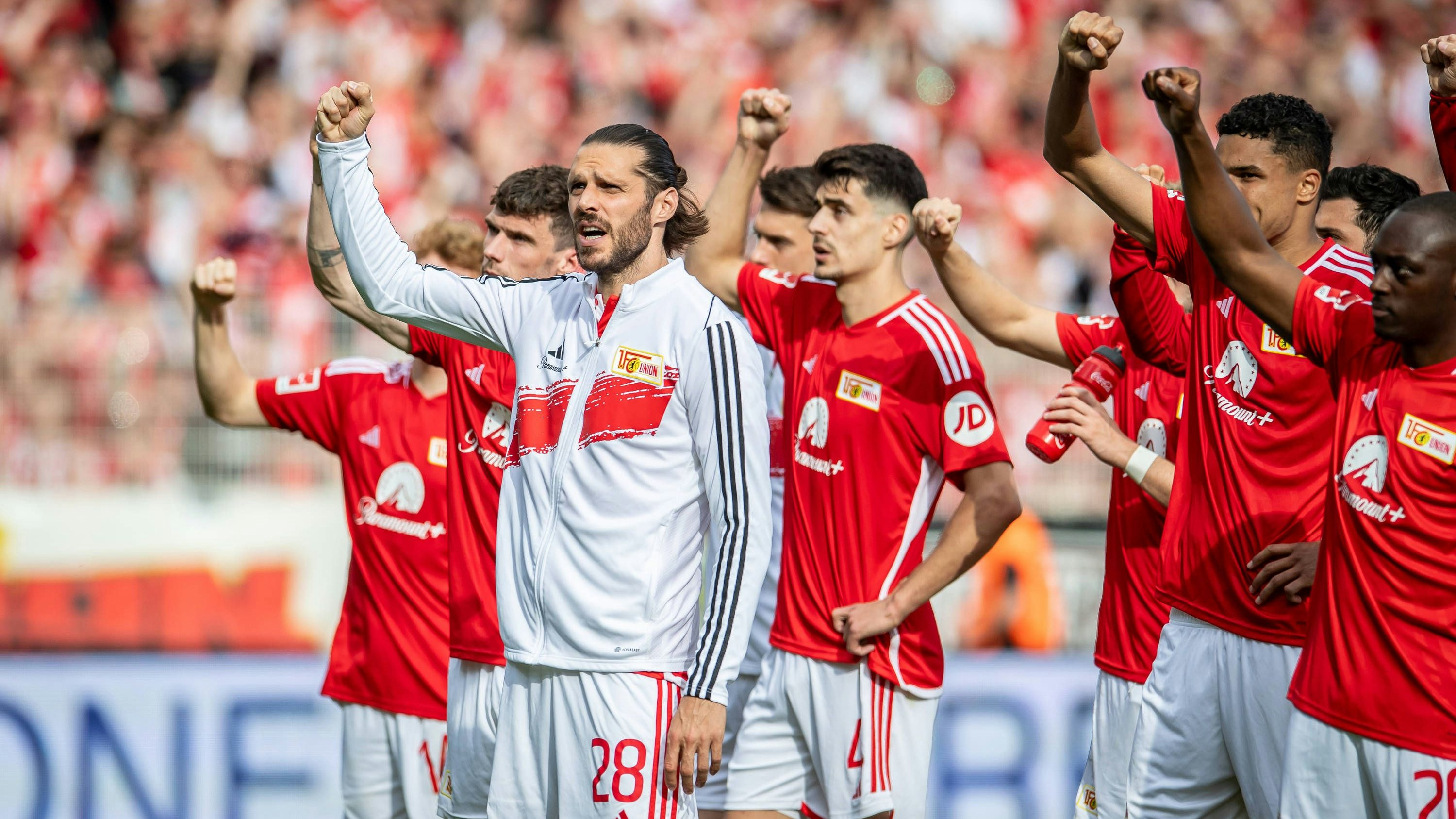 Der Kapitän Christopher Trimmel bleibt an Bord.