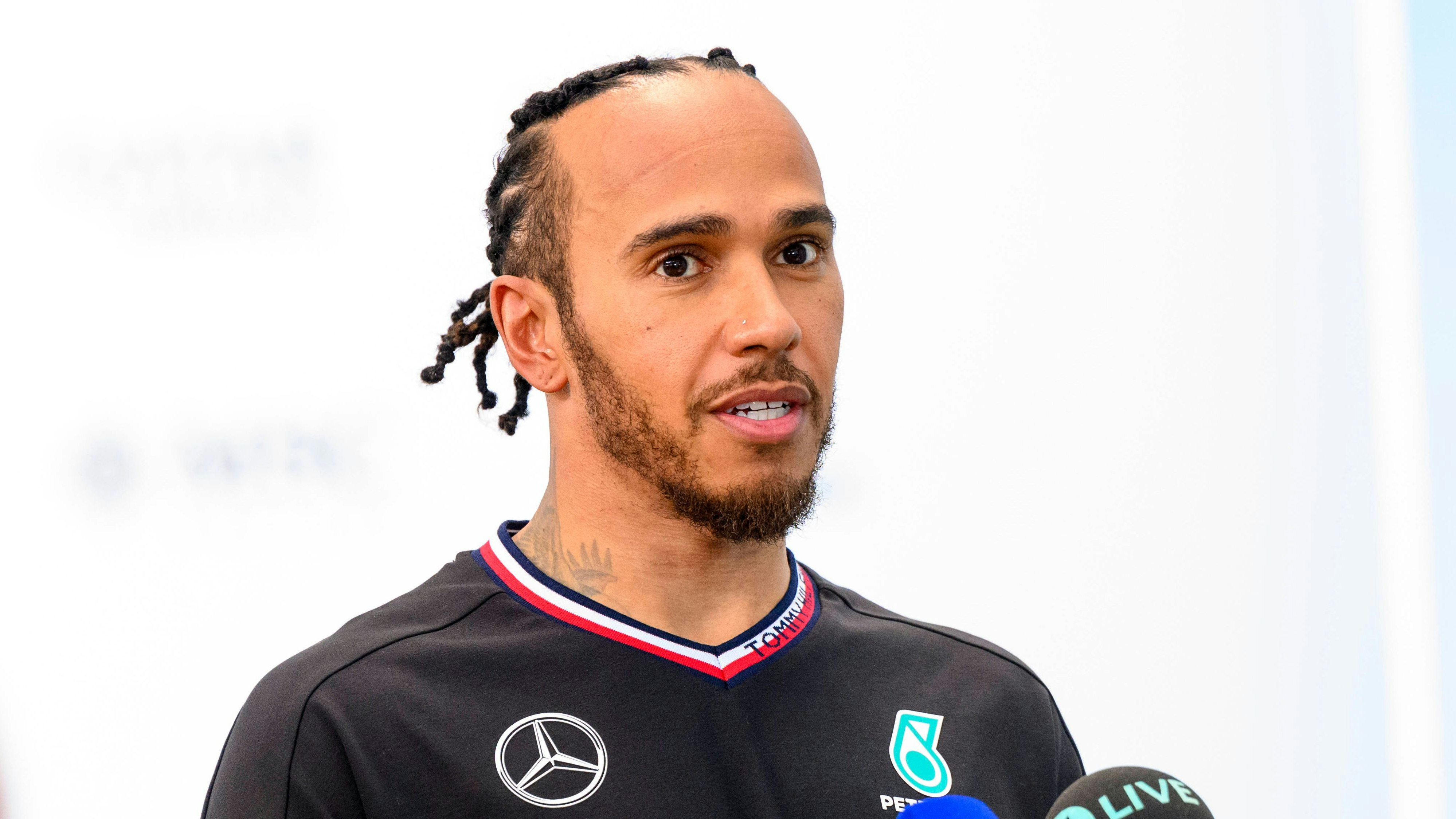 Formel-1-Ass Lewis Hamilton spricht über seinen Nachfolger bei Mercedes. 