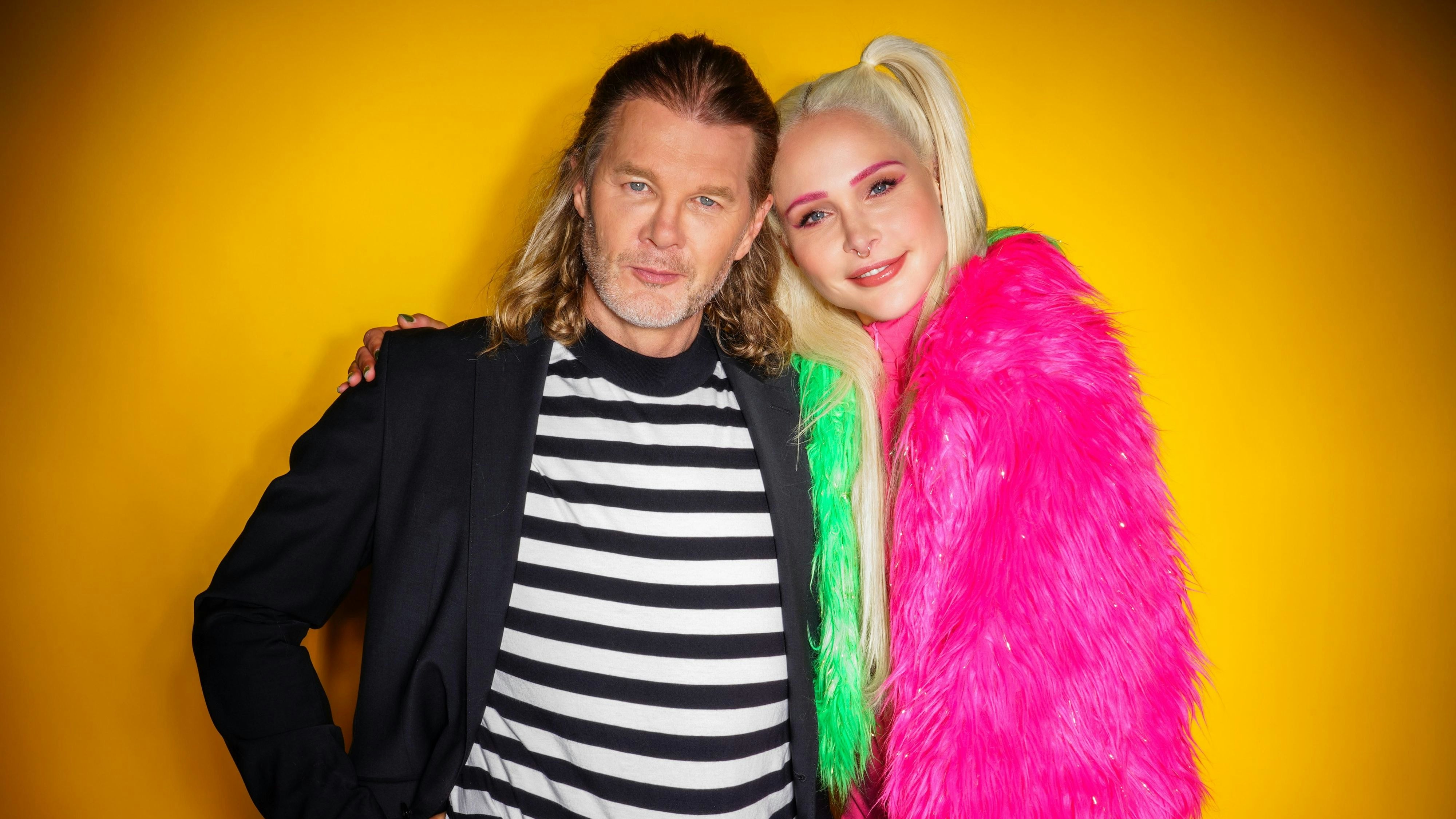 Nachdem die Ehe von Theresia und Thomas Behrend (60, Hochzeit 2019 im Finale von "Germany’s Next Topmodel") in die Brüche ging, ist sie nun wieder mit ihrer Jugendliebe zusammen. Seit eineinhalb Jahren sind sie ein Paar. 