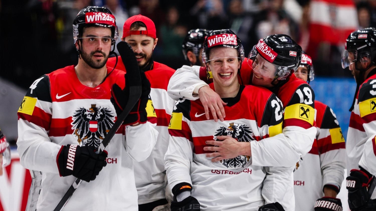 Österreichs Eishockey-Gracks gelingt die WM-Sensation gegen Finnland. 