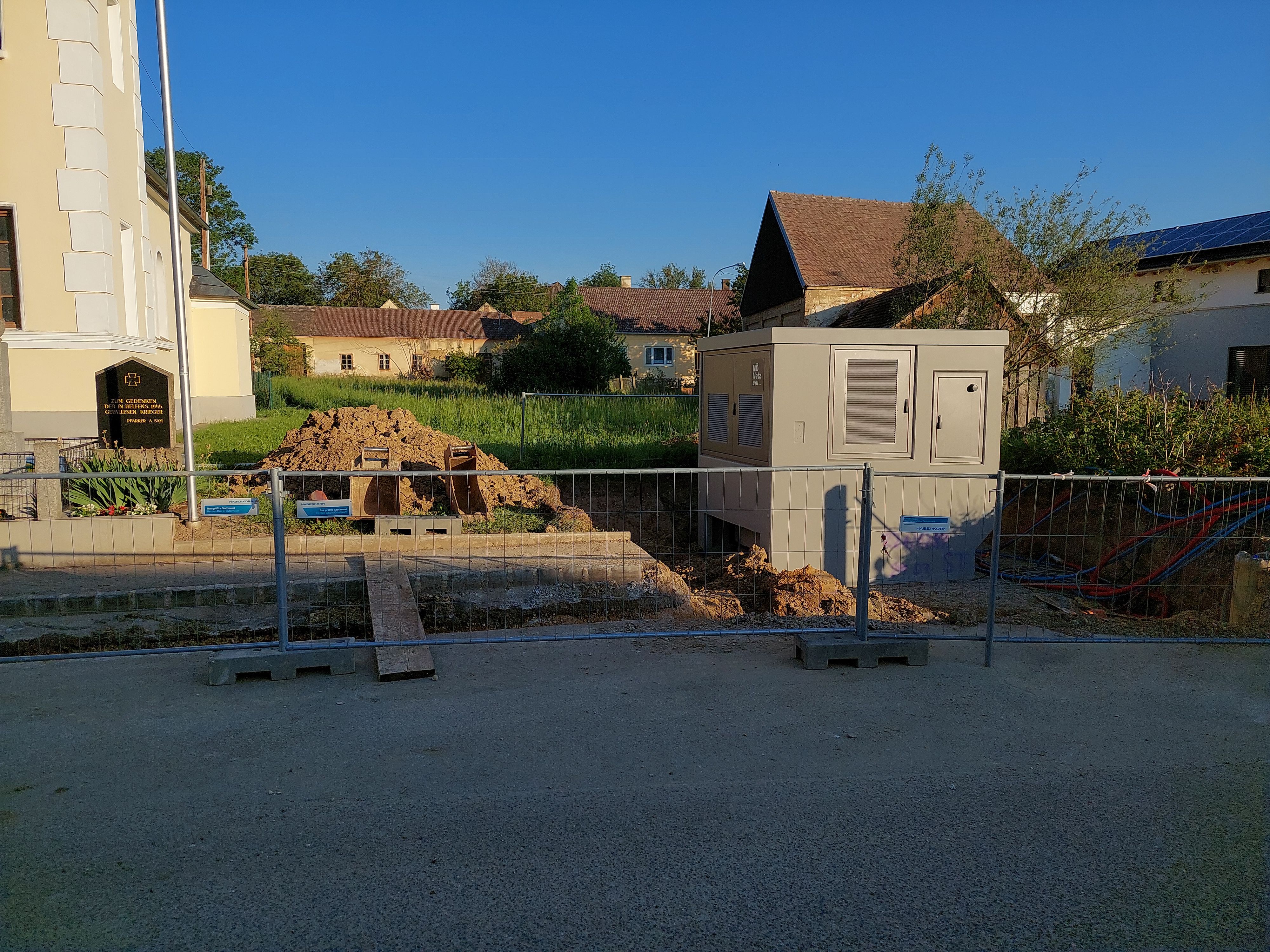 Trauriger Fund bei Ortsverkabelung in Helfens