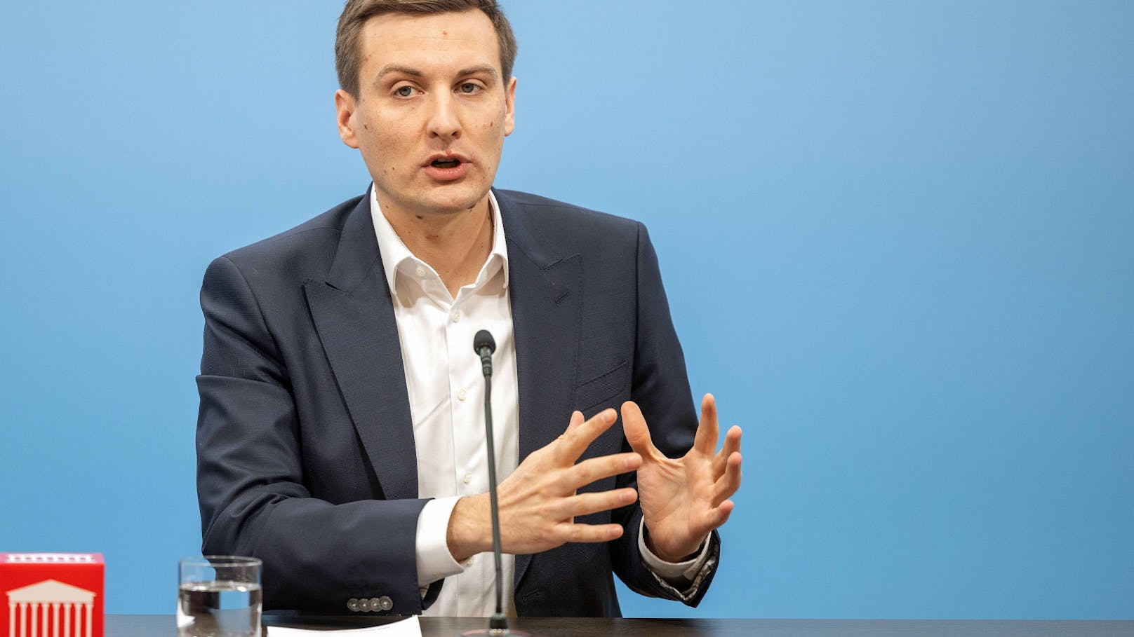 Die niederösterreichische SPÖ empfiehlt der ÖVP die Expertise ihres Landesvorsitzenden Sven Hergovich