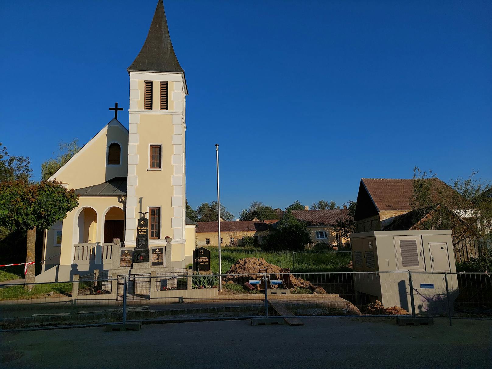 Trauriger Fund bei Ortsverkabelung in Helfens