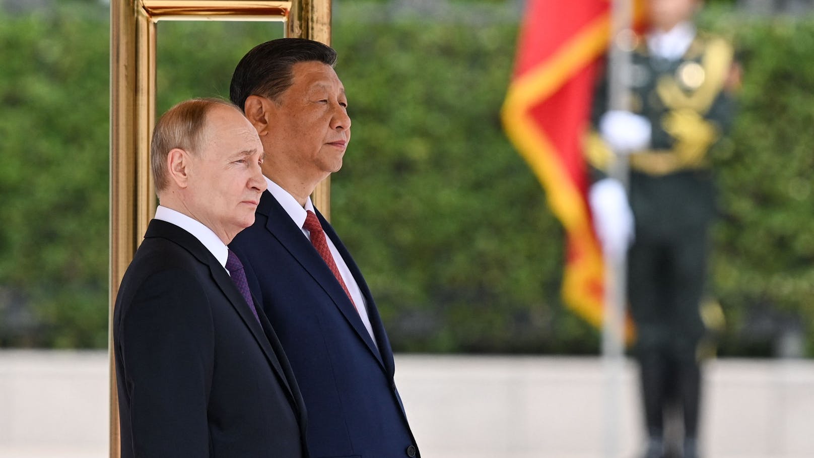 Russlands Präsident Wladimir Putin ist zu einem zweitägigen Staatsbesuch in China eingetroffen. Er erreichte Peking mit seiner Delegation demnach am frühen Donnerstagmorgen.