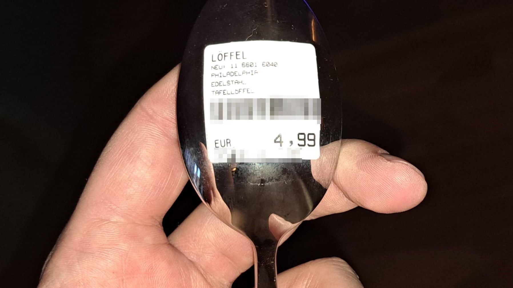 Wiener fassungslos, wie viel Löffel in Möbelhaus kosten