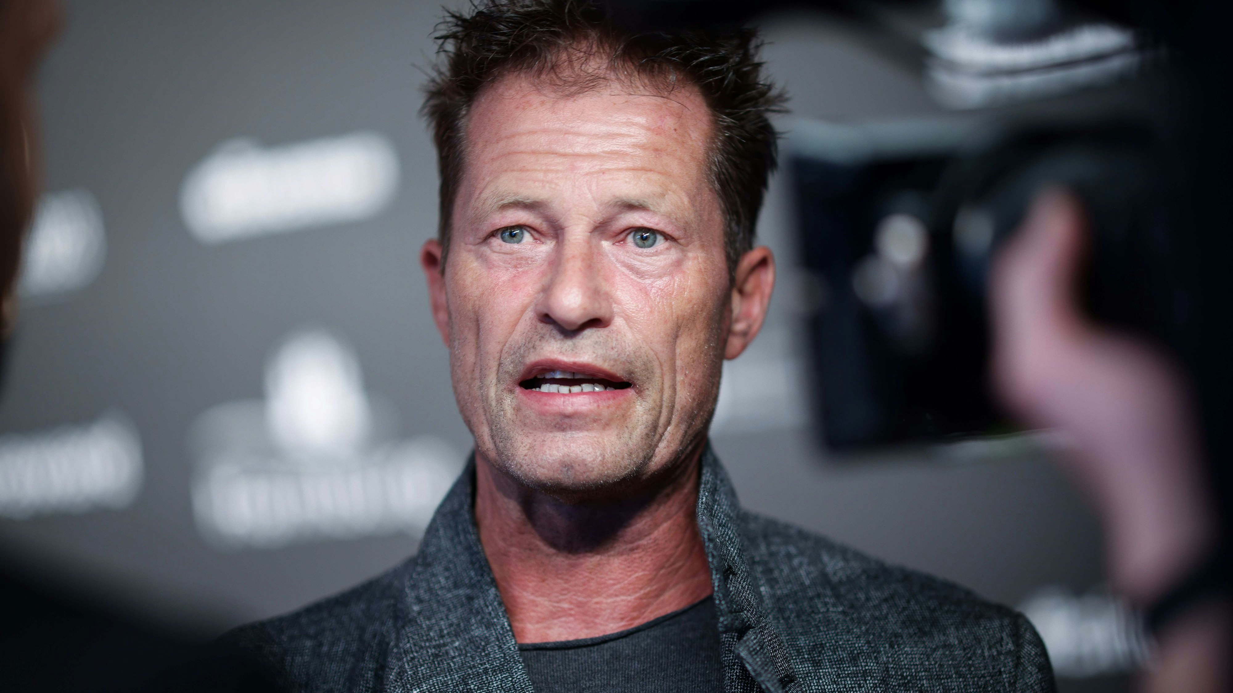 Download von www.picturedesk.com am 18.05.2024 (21:39).  27 April 2023, Hamburg: Actor Til Schweiger arrives at the Jupiter Award 2023 ceremony. For the 45th time, the magazines "TV Spielfilm" and "Cinema" presented the audience award for outstanding film productions and stellar acting performances. Photo: Christian Charisius/dpa - 20230427_PD16604 - Rechteinfo: Rights Managed (RM)