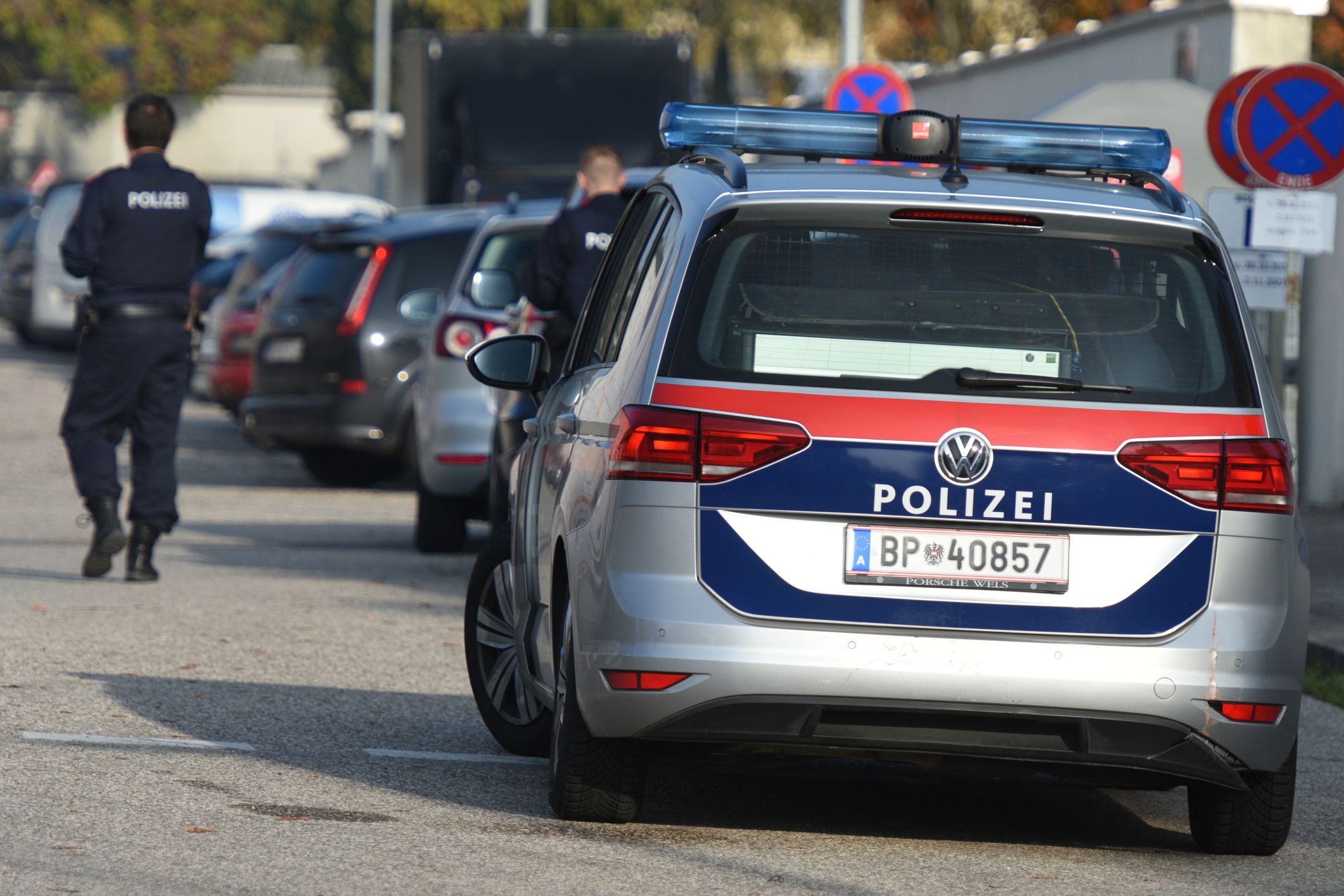 Im Zuge der Amtshandlung verletzte der Mann einen Polizisten schwer. (Symbolbild)