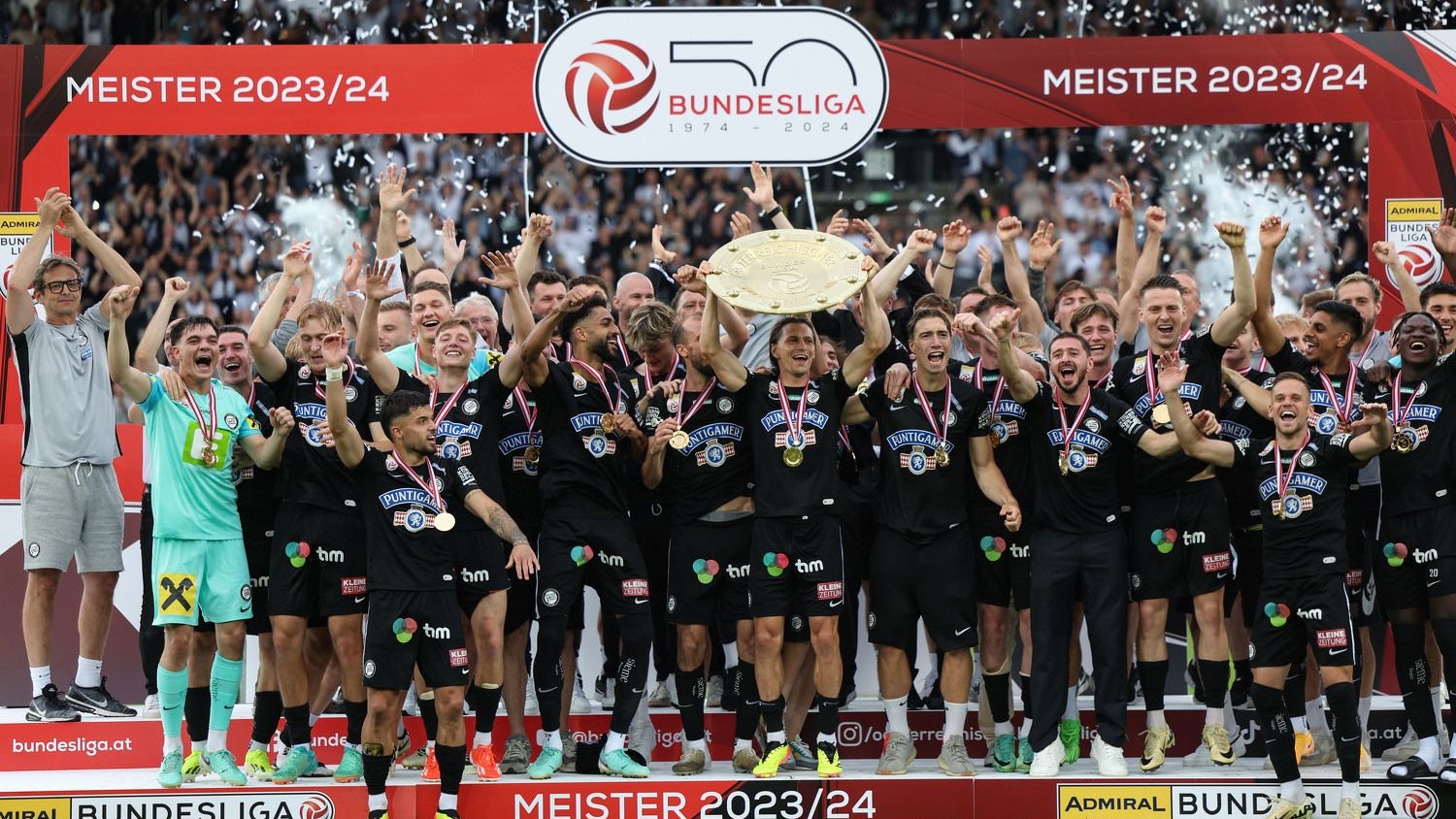 Sturm jubelt über den Meistertitel