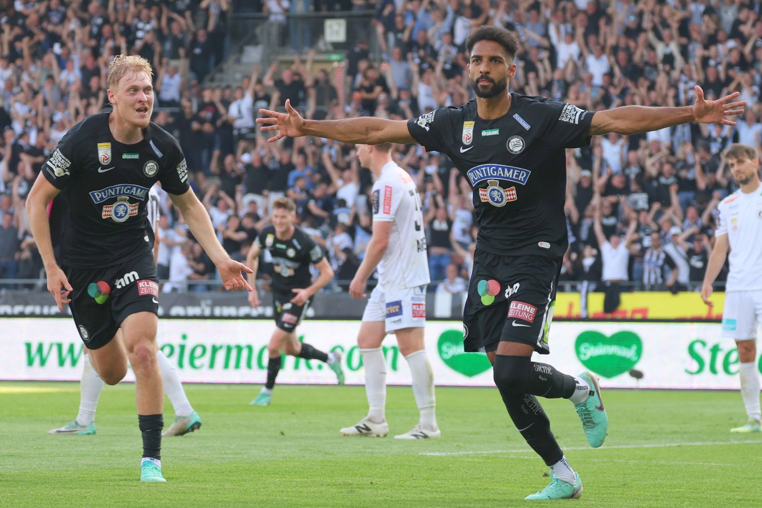 Sturm jubelt gegen Klagenfurt