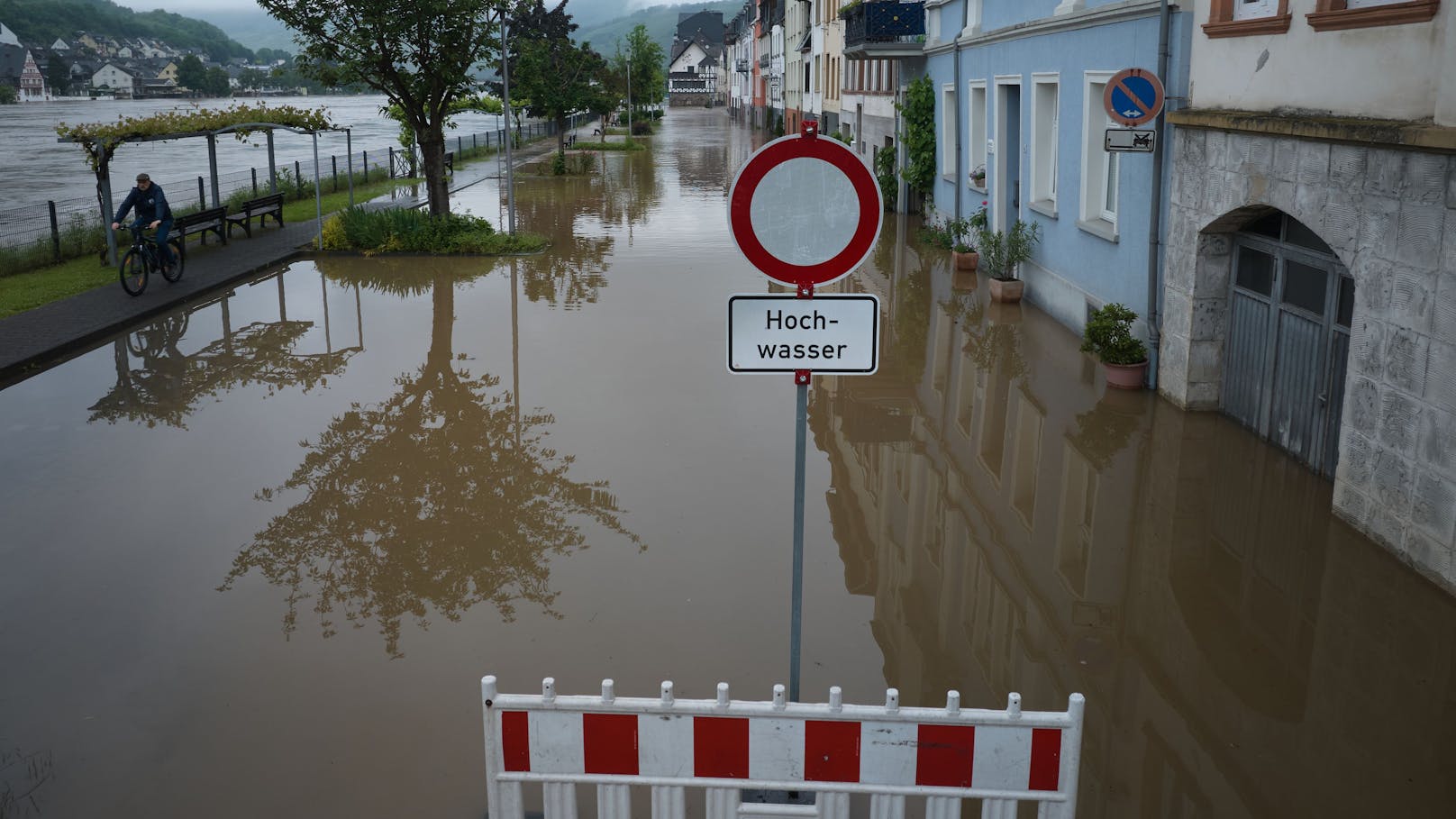 Einige Teile Deutschlands kämpfen nach wie vor mit massiven Überflutungen.