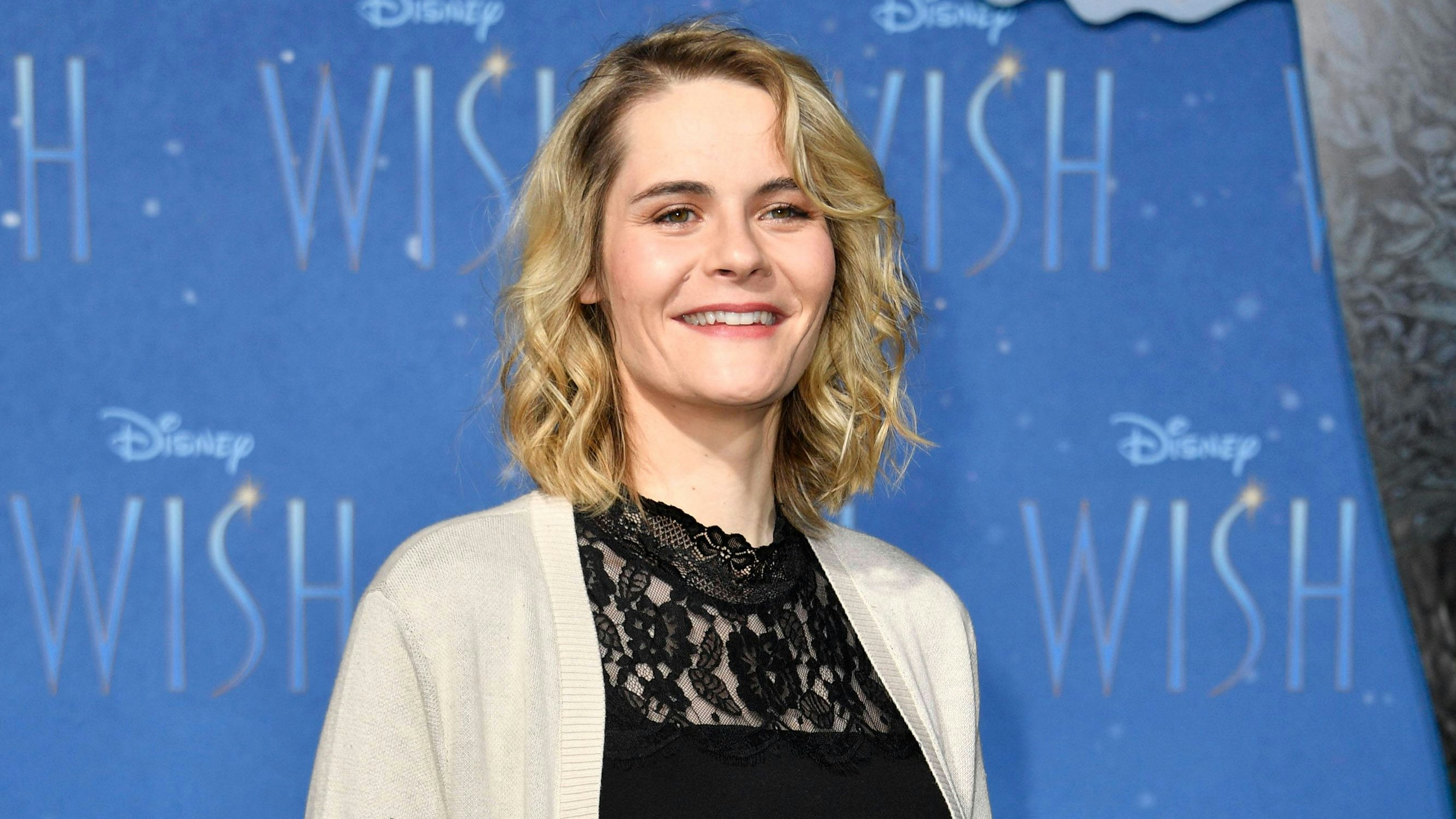 Hazel Brugger bei der Premiere des Kinofilms Wish im Zoo Palast. Berlin, 14.11.2023 *** Hazel Brugger at the premiere of the movie Wish at Zoo Palast Berlin, 14 11 2023 Foto:xN.xKubelkax/xFuturexImagex wish_3199