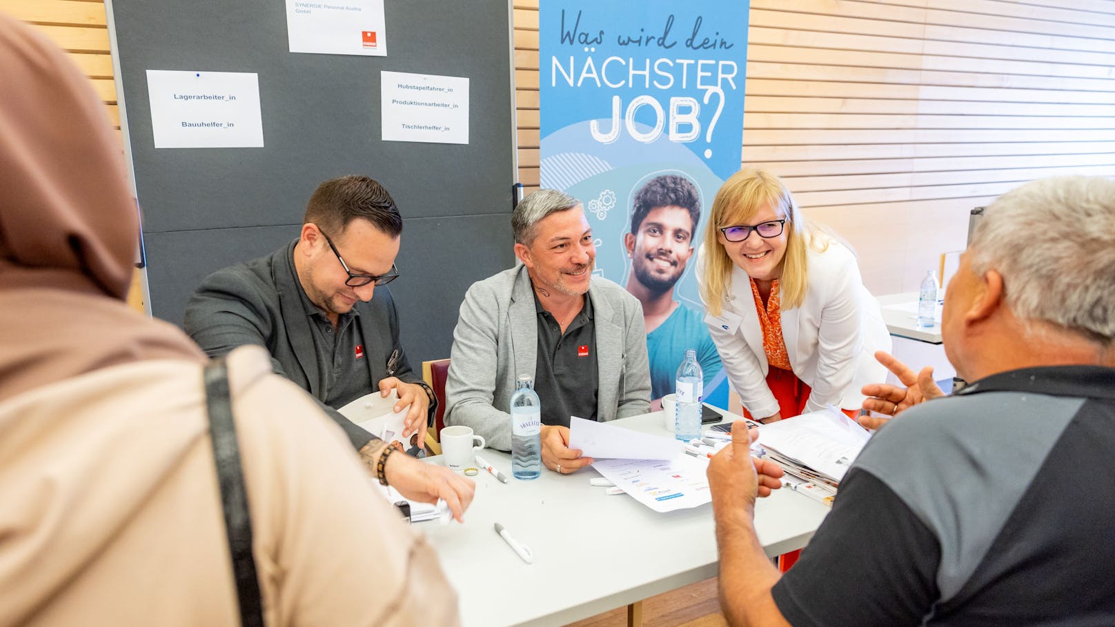 Deutschkurse, Messen – so will AMS Flüchtlingen helfen