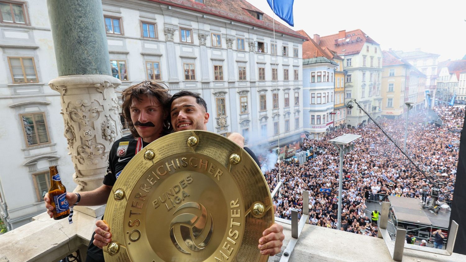 Mika Biereth (l.) und Yusuf Gazibegovic.