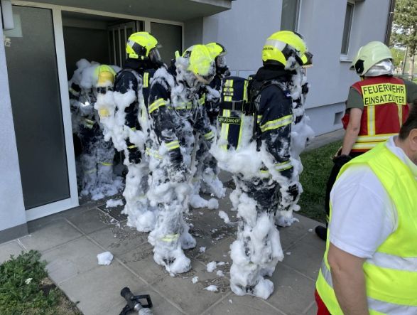 Anfang März brannten in Gramatneusiedl zwei Kellerabteile. Die Feuerwehr musste die Flammen mit Schaum bekämpfen