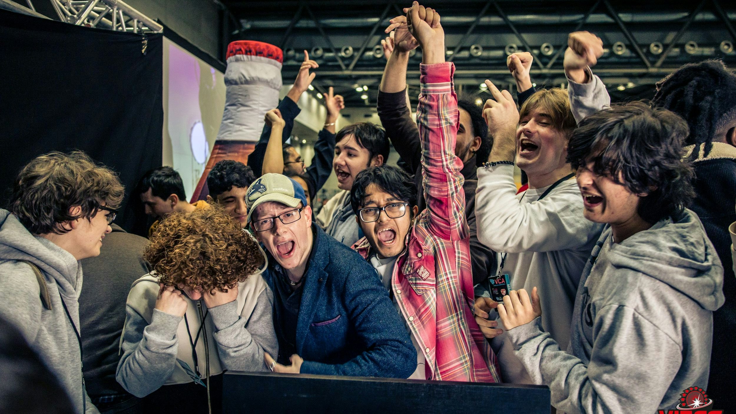 Vienna Comic Con 2024: Sci-Fi-Star Claudia Christian trifft auf UCA-Turnierspannung.