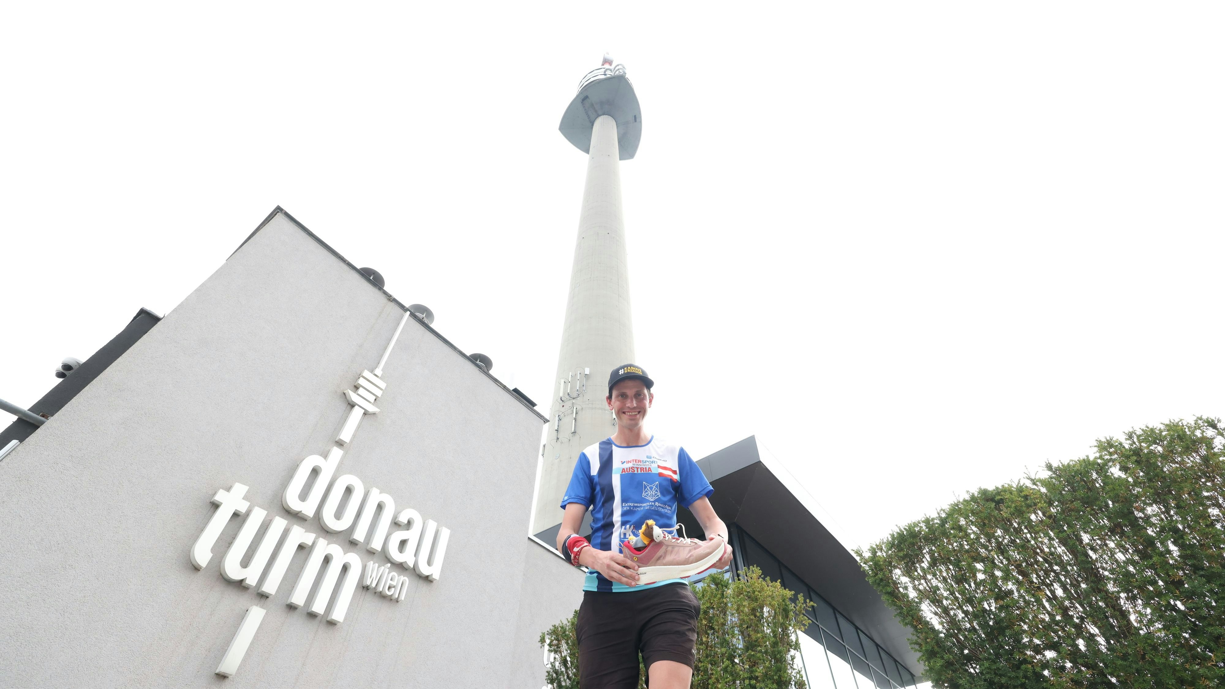 Niederösterreicher will 100 Kilometer am Donauturm laufen