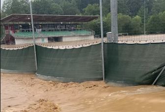 Überschwemmung beim SV Pischelsdorf.