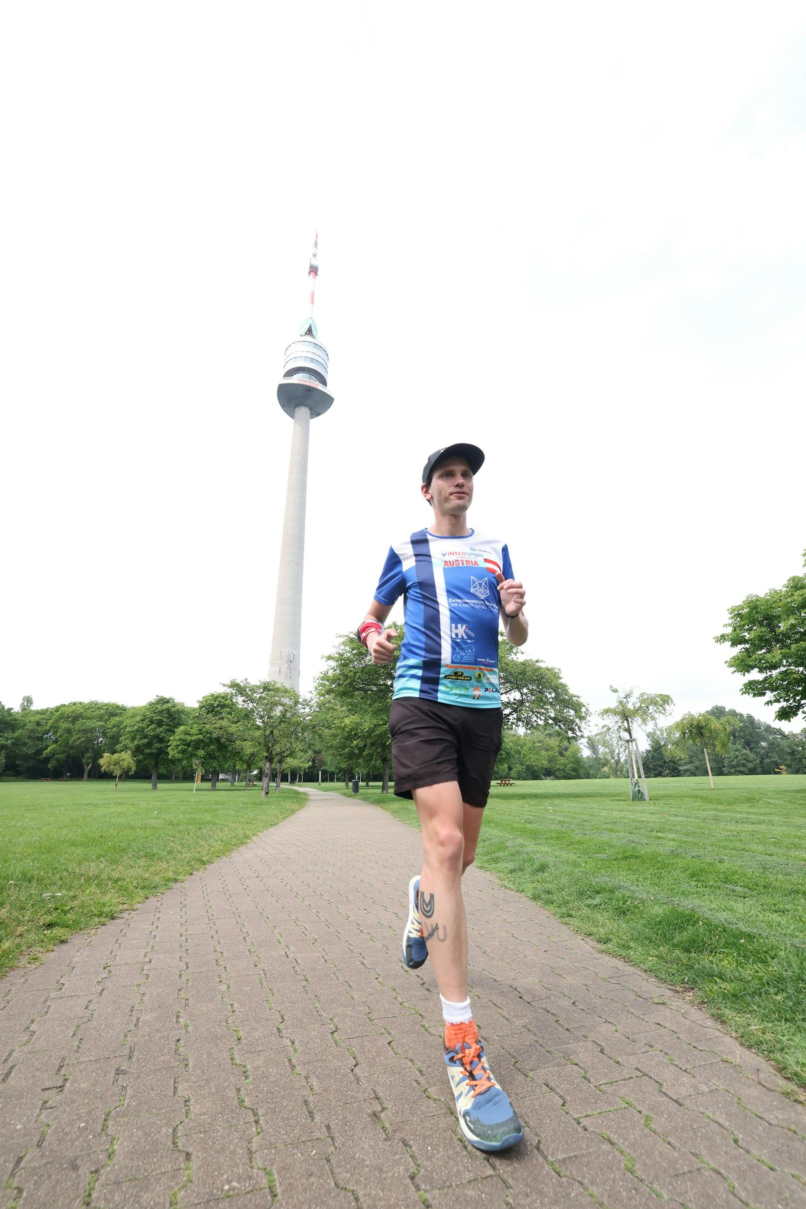 Niederösterreicher will 100 Kilometer am Donauturm laufen