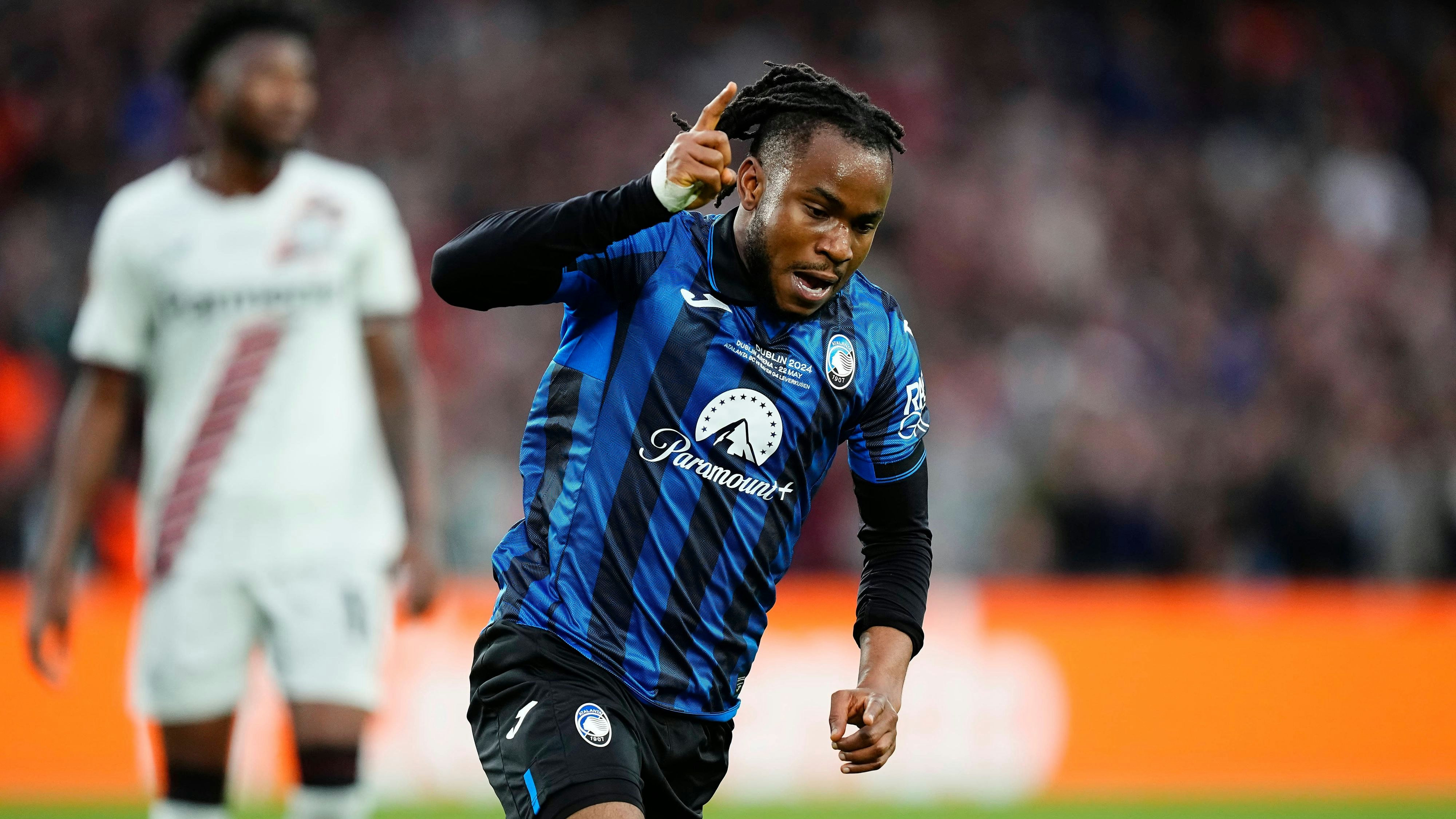 Ademola Lookman hat Leverkusen mit drei Toren abgeschossen