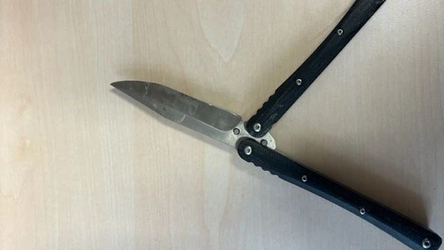 Dieses Messer hatte er ebenfalls einstecken.