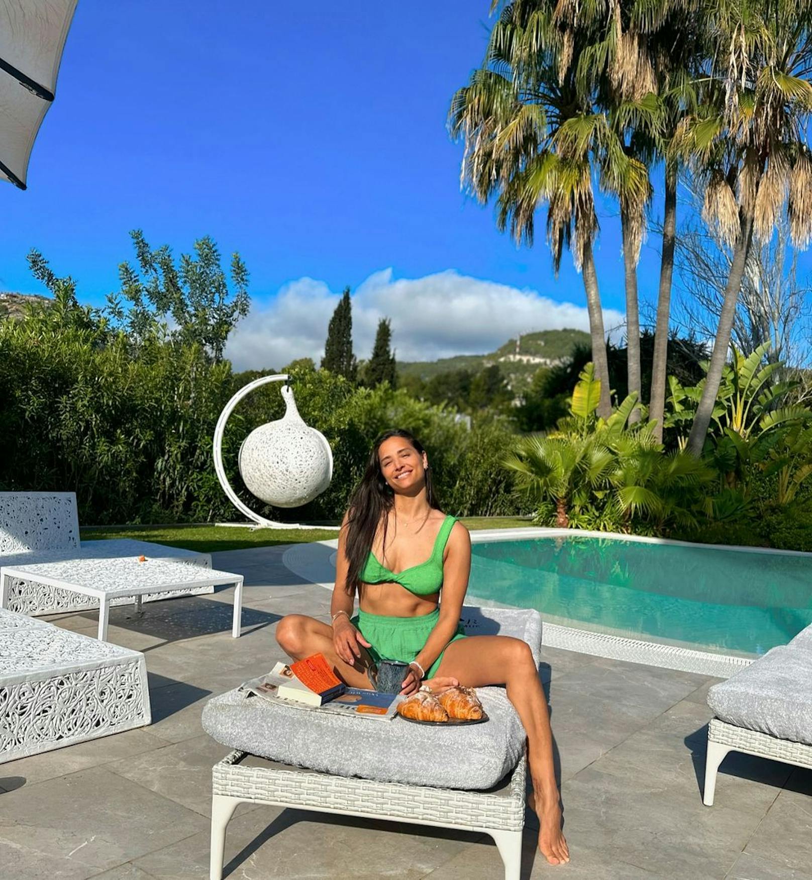 Amira Pocher ist eine erfahrene Urlauberin. Derzeit jettet sie durch verschiedene Länder und erfreut ihre Instagram-Fans mit regelmäßigen Bikini-Fotos. 