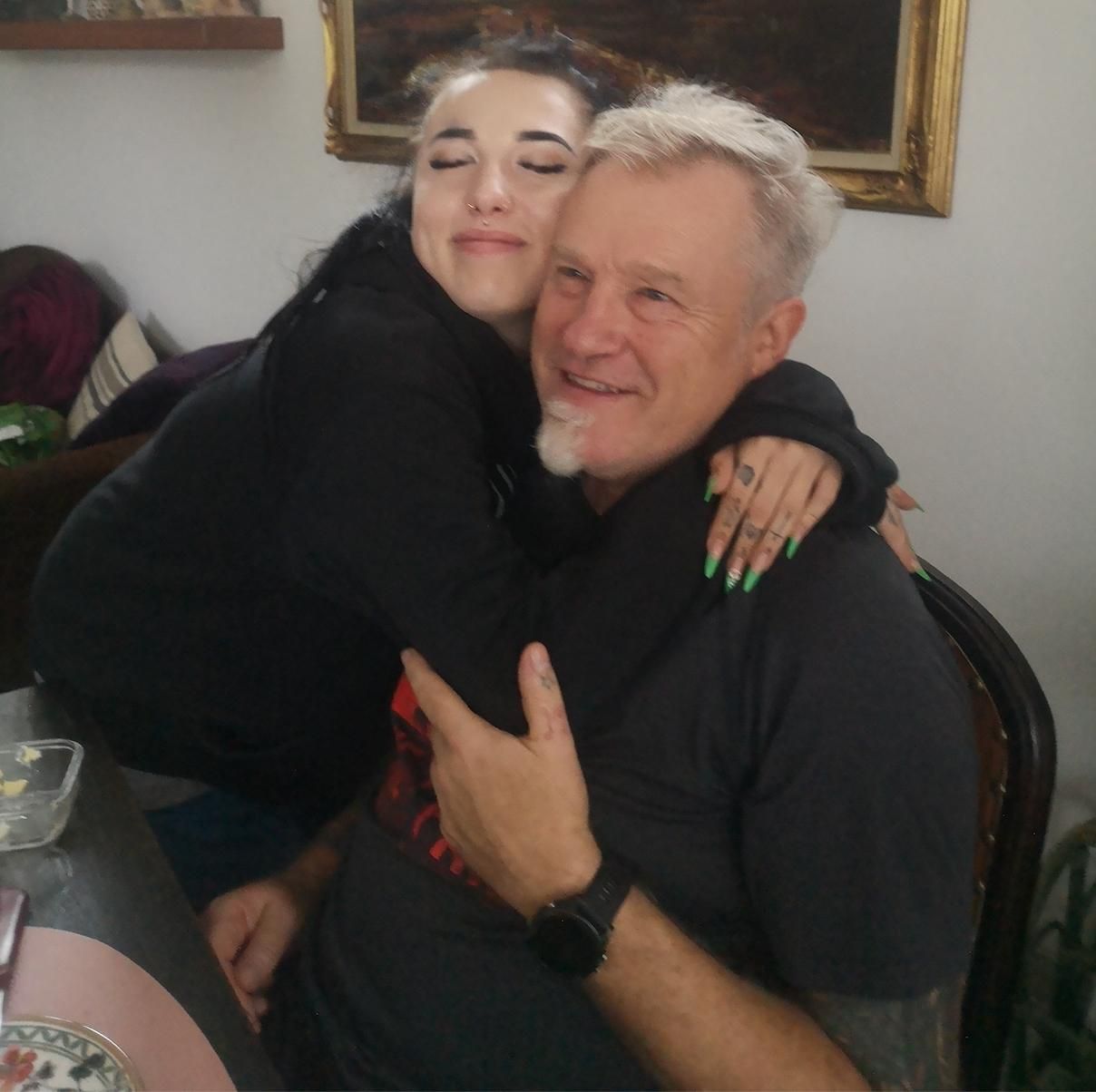 Erwin S. (61) mit seiner Tochter (28) – ein Bild aus besseren Zeiten.