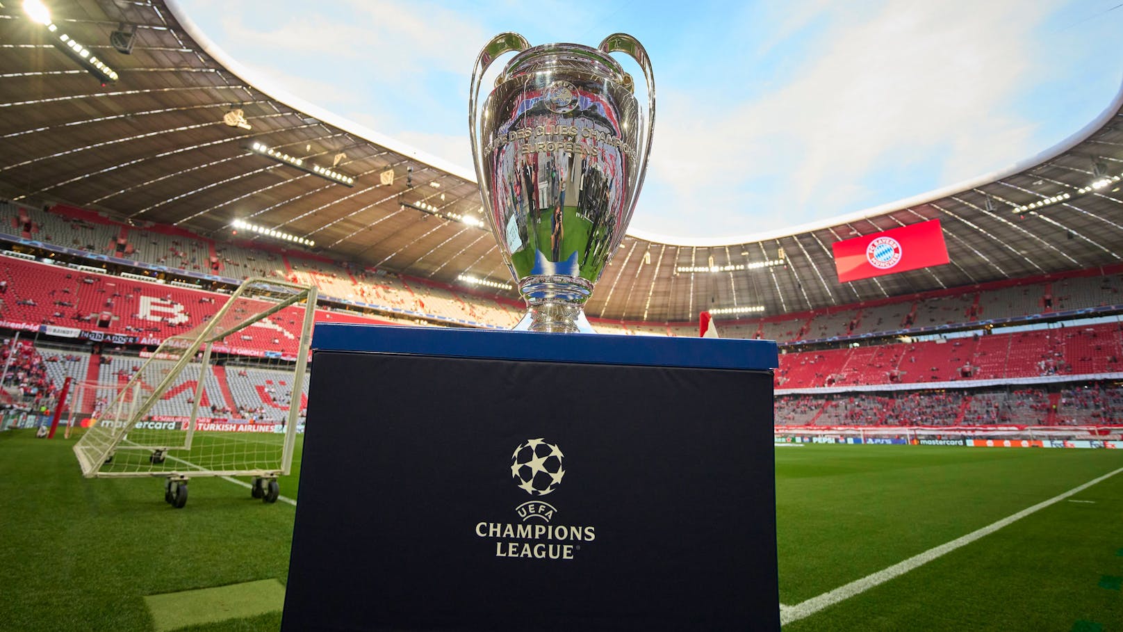 Champions League bricht mit Spieltags-Tradition