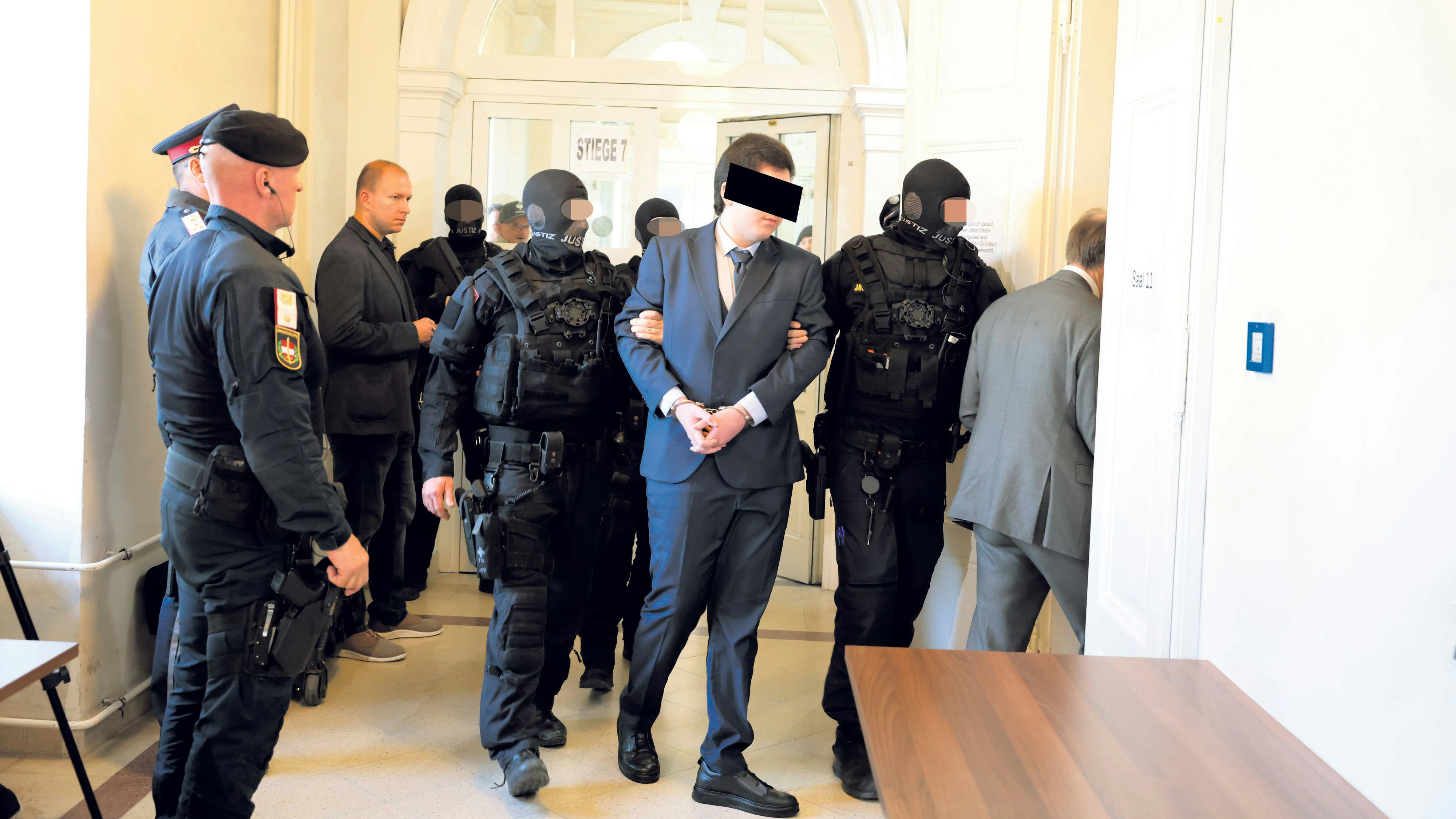 Heute.at - Fünf Terror-Verdächtige sind wieder auf freiem Fuß