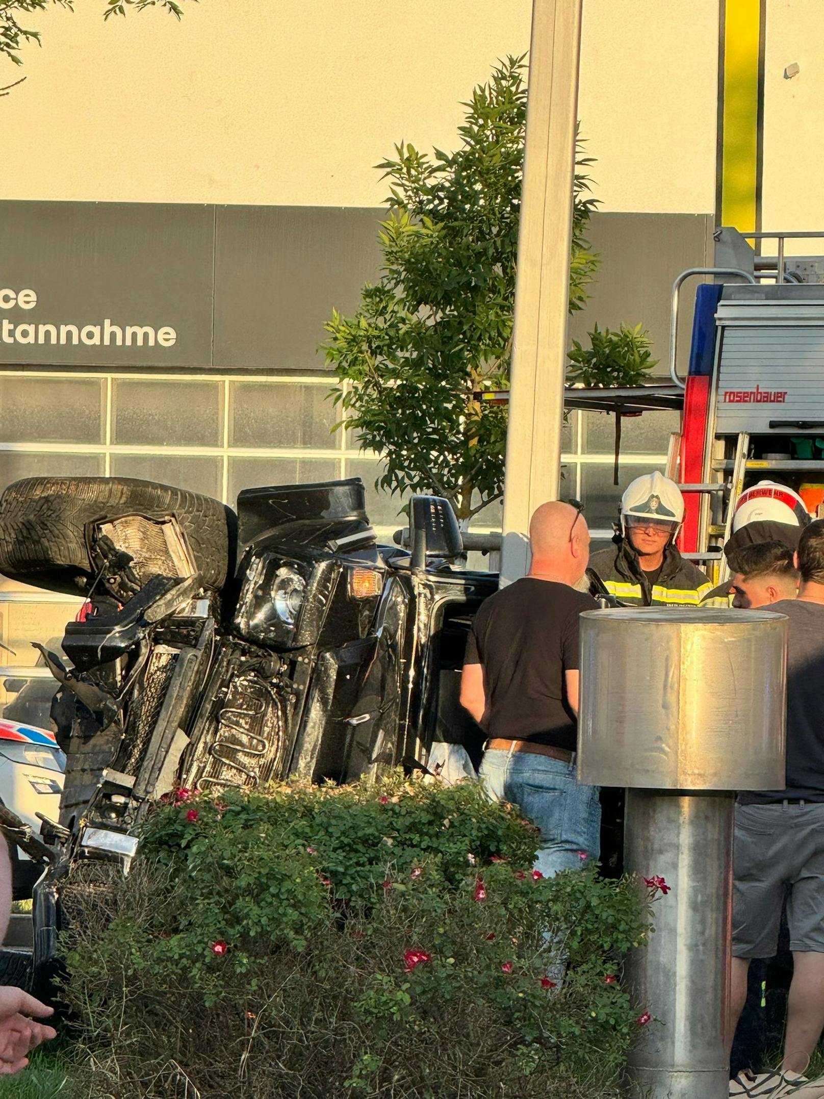 Schwerer Verkehrsunfall im Gewerbepark in der Donaustadt