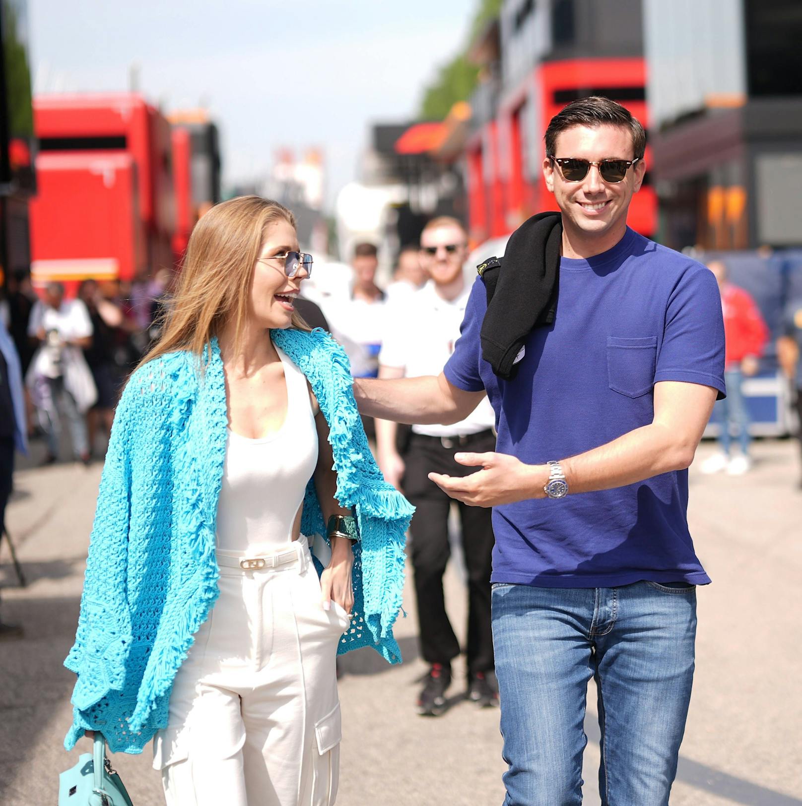 Victoria Swarovski und Mark Mateschitz im Fahrerlager von Imola.