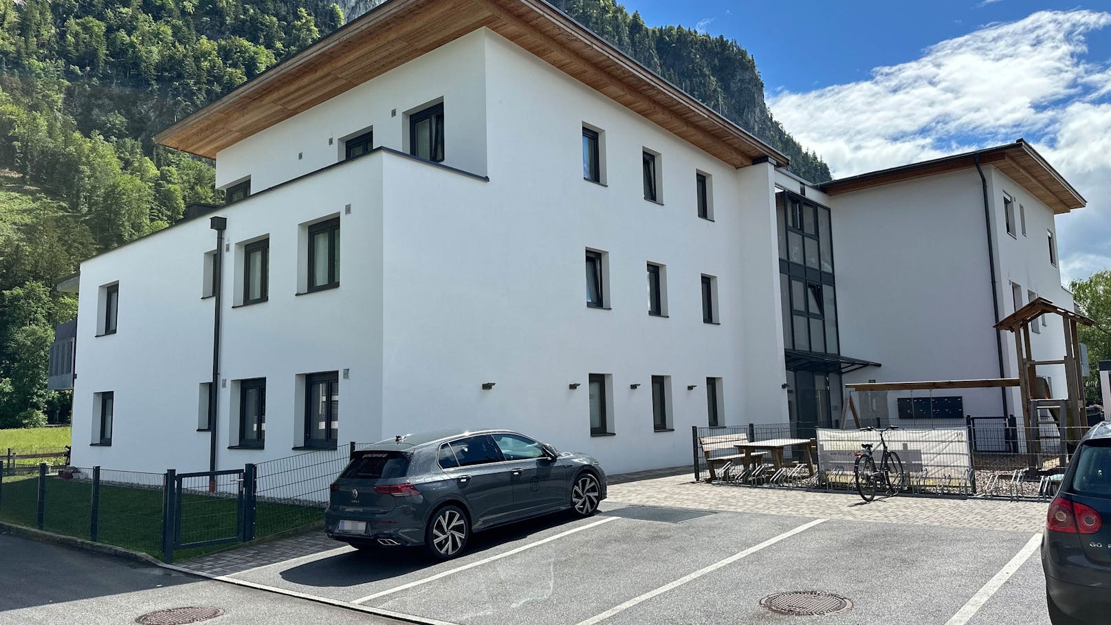 Elias (3) in Tirol verhungert – jetzt sprechen Nachbarn