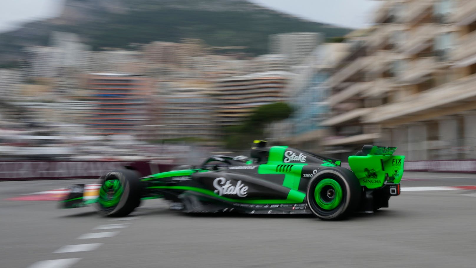 Unfall-Abbruch in Monaco, Hamilton fährt Bestzeit