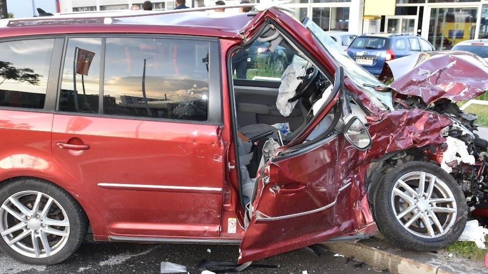 Schwerer Verkehrsunfall im Gewerbepark in der Donaustadt