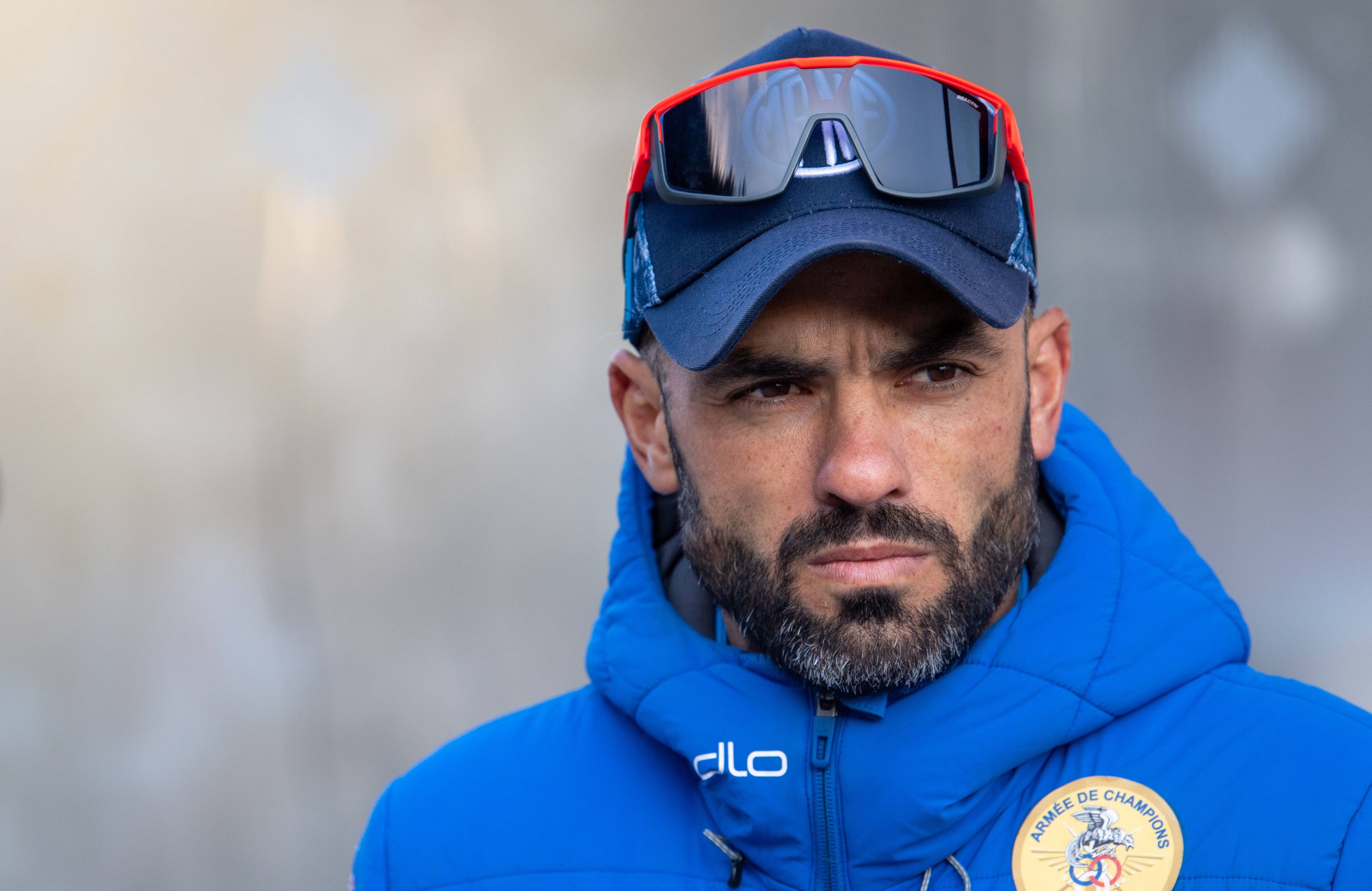 Frankreichs Ex-Biathlet Simon Fourcade ist schwer zu Sturz gekommen. 